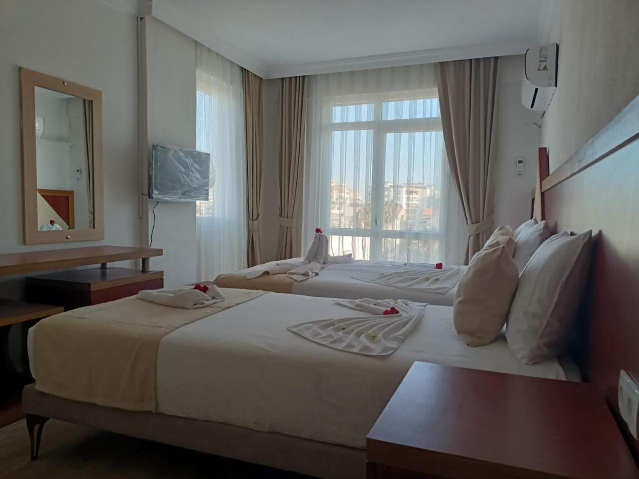 Far Life Hotel - Image 51