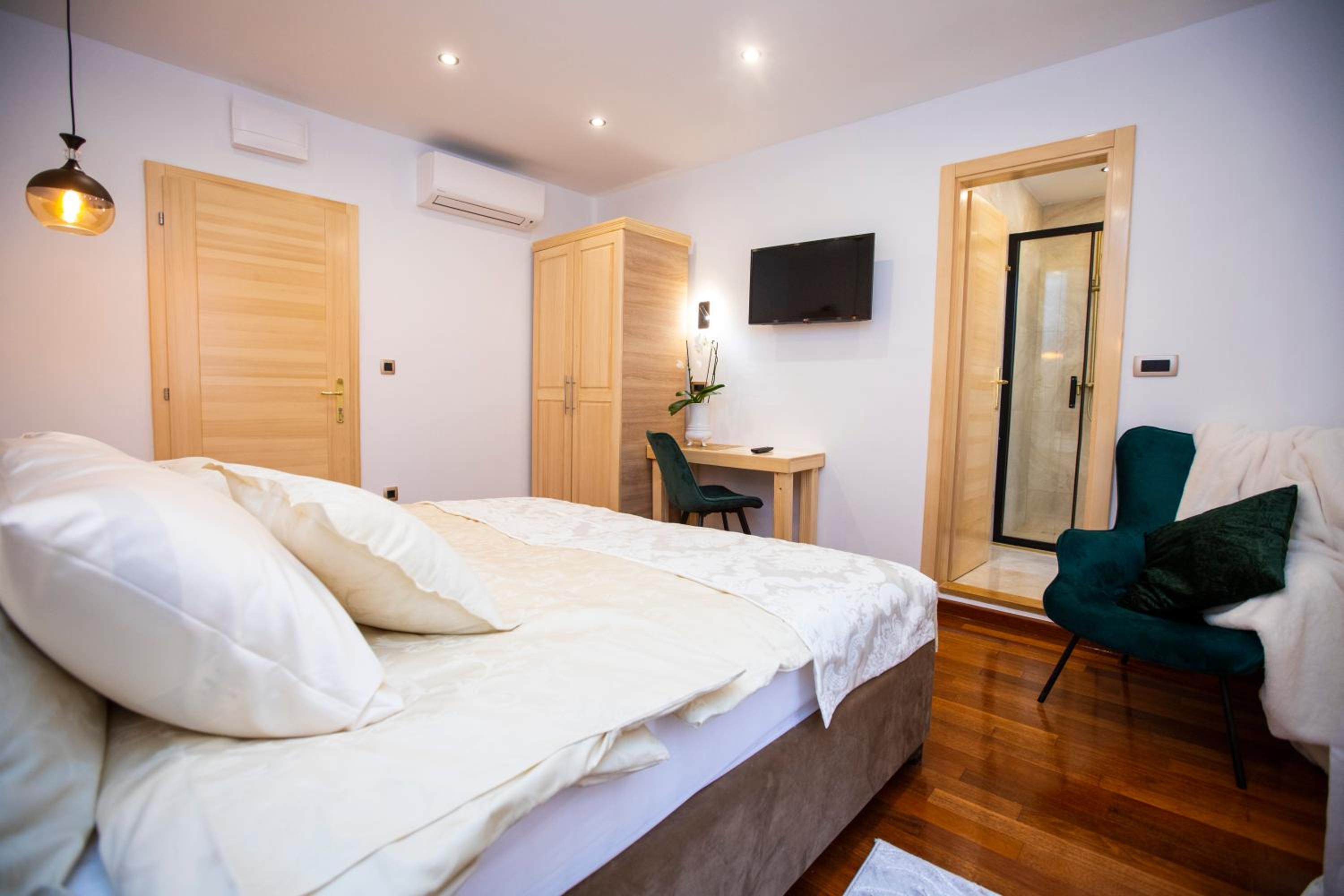Ideal Rooms #2 view 3