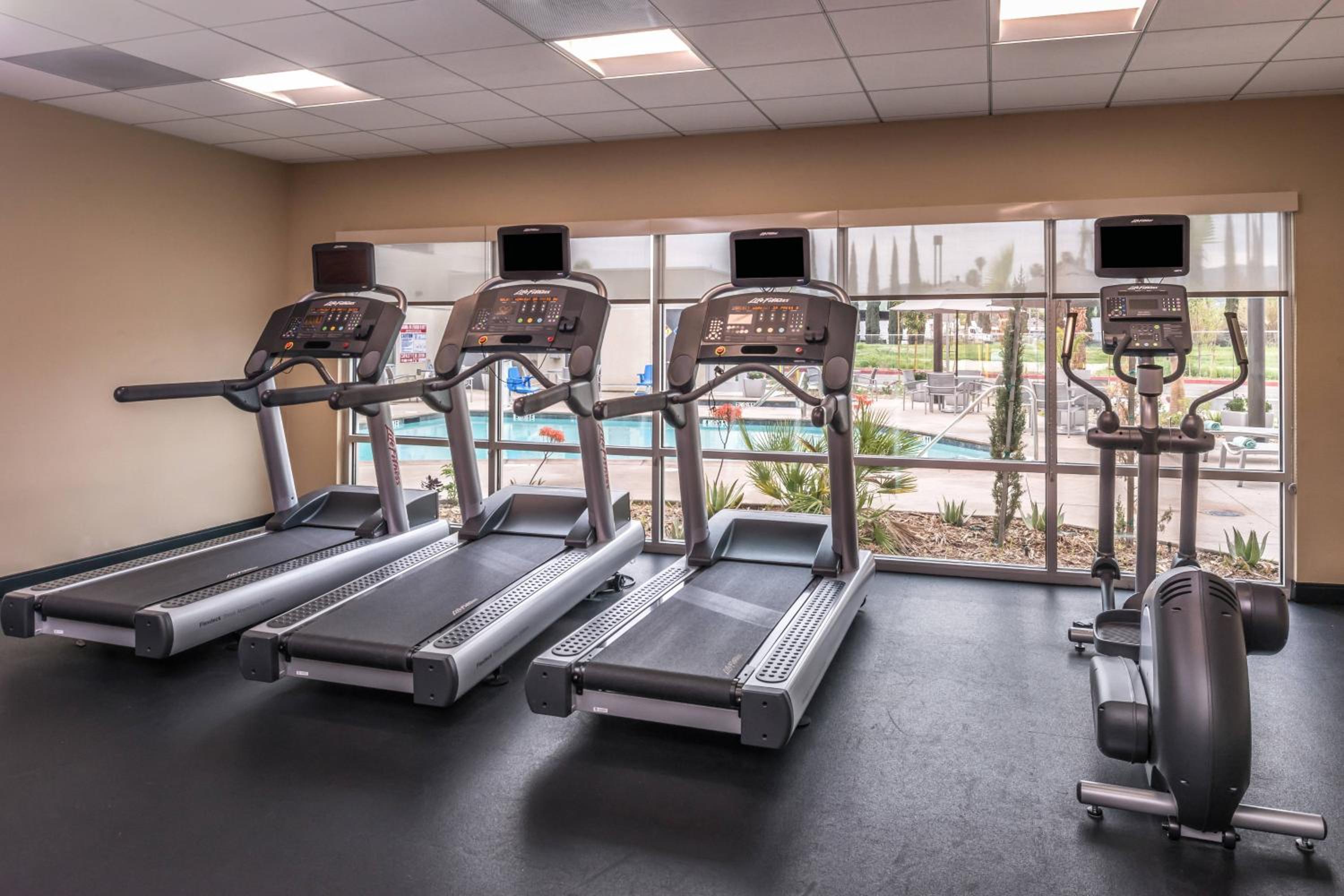 TownePlace Suites by Marriott San Bernardino Loma Linda - Property Image 41