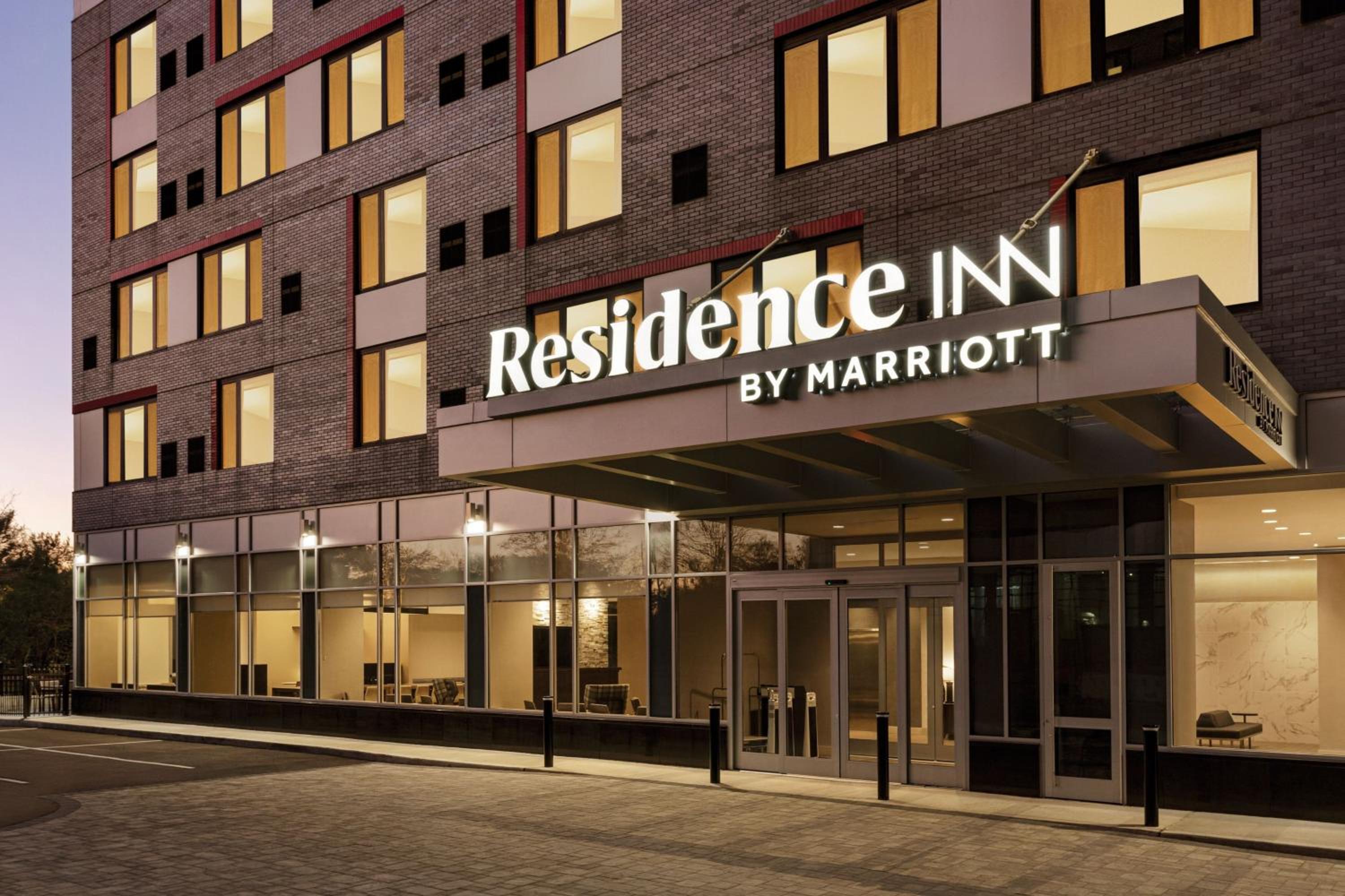 Hotel Residence Inn by Marriott New York JFK Airport