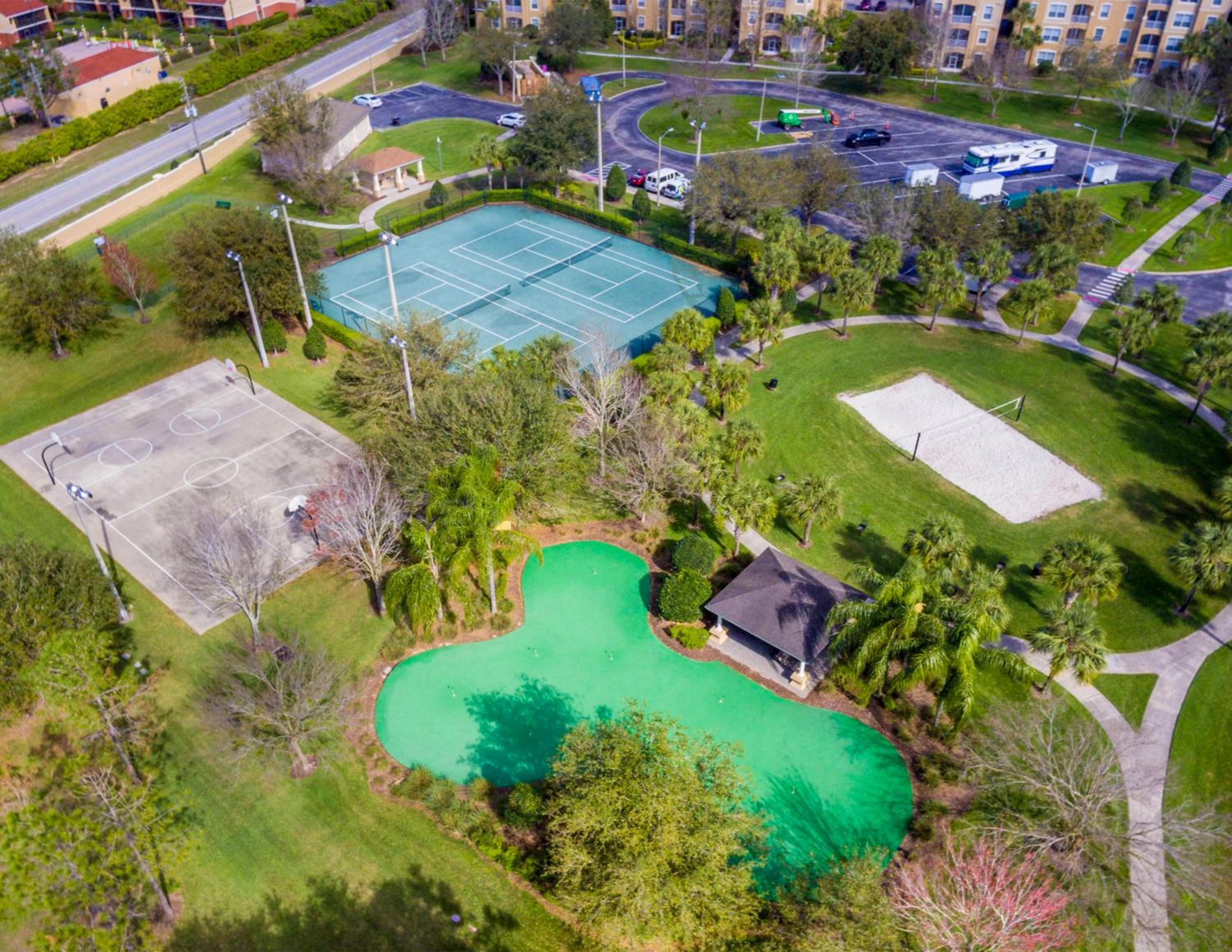 Charming 3BR Townhome Private Pool Walk to Clubhouse 9 Min Disney