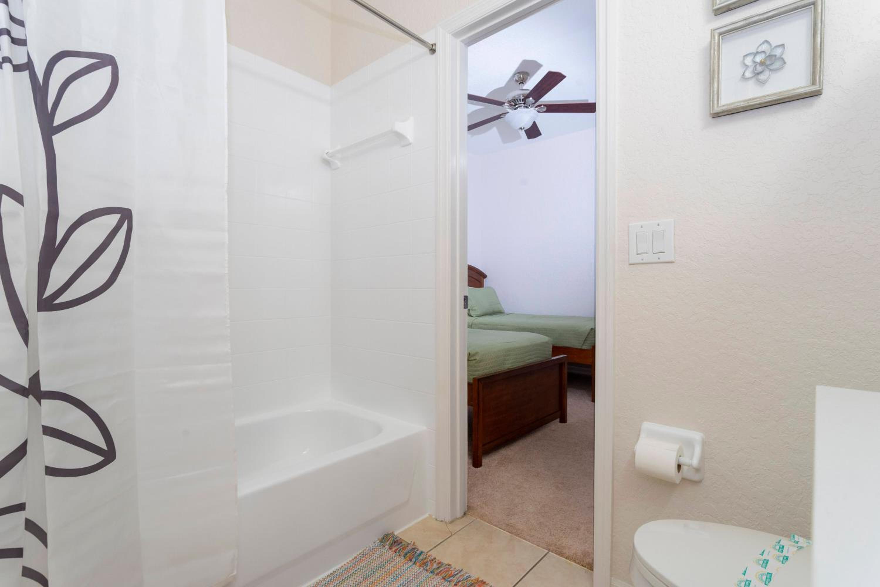 Regal Magical - 3BR Cozy Townhouse Near Disney view 3
