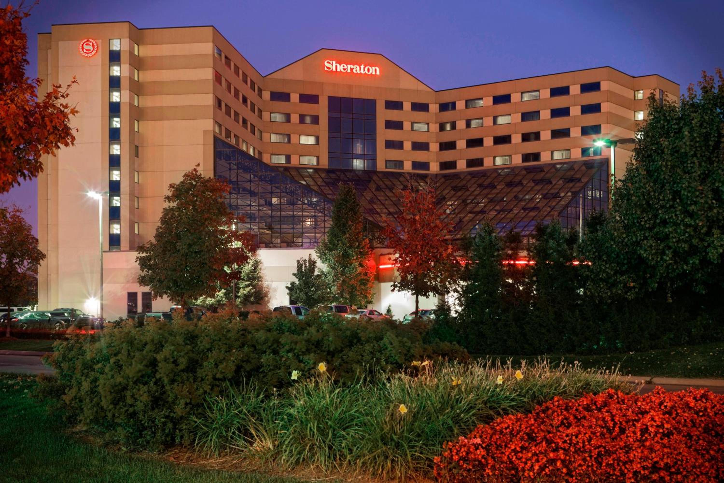 Hotel Sheraton Detroit Metro Airport - Image 1