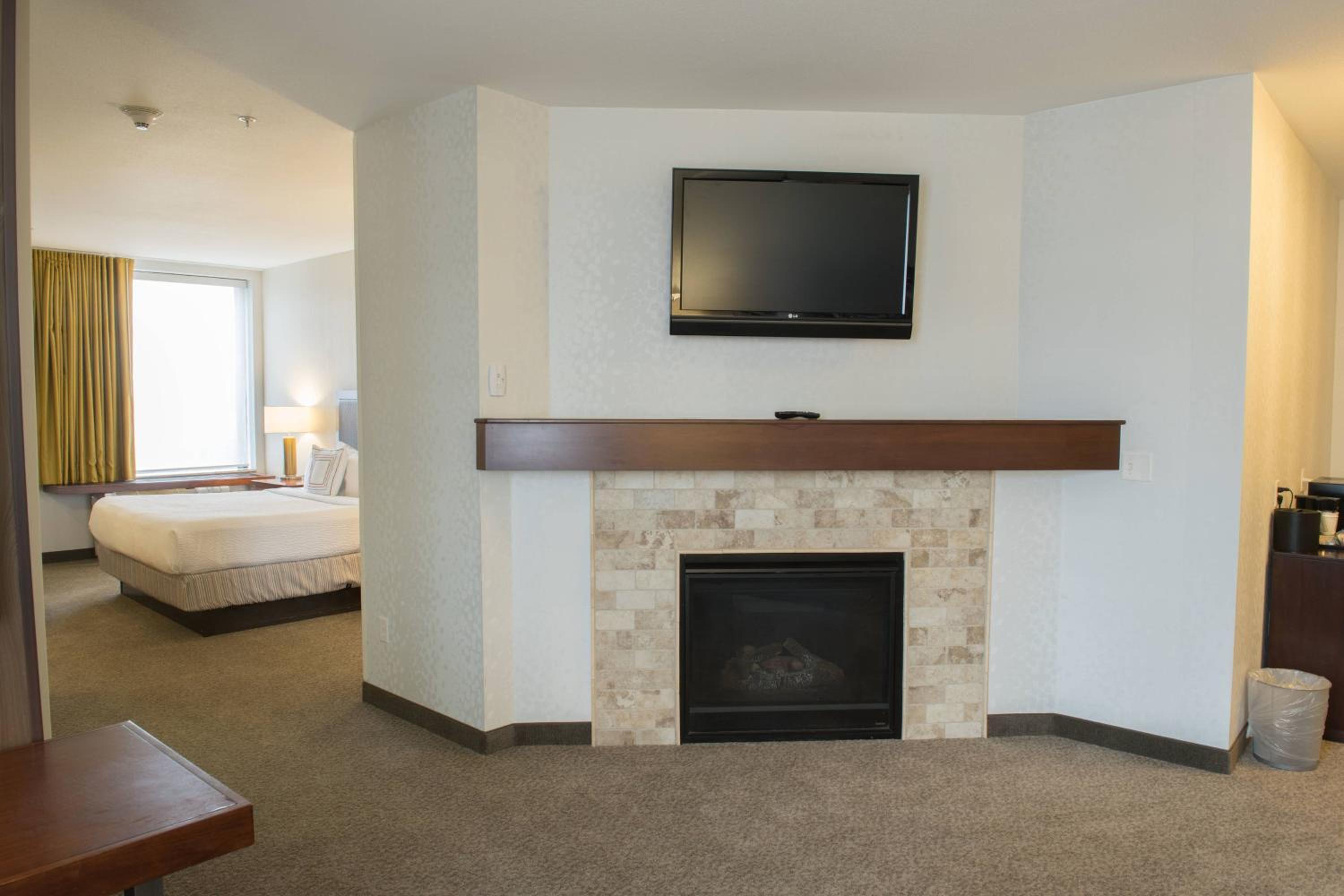Logan Vacations - SpringHill Suites by Marriott Logan - Property Image 11