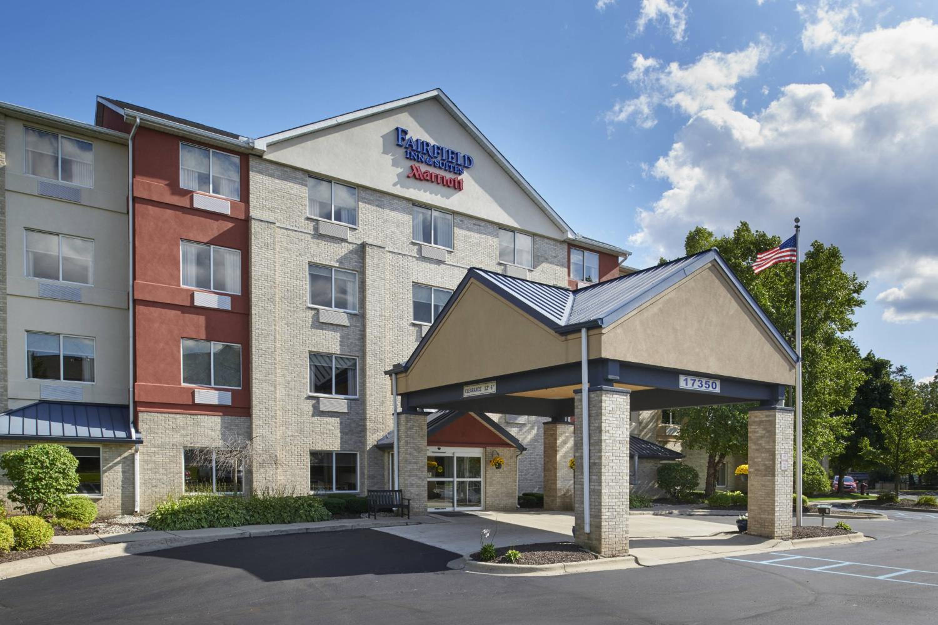 Detroit Vacations - Fairfield Inn  Suites Detroit Livonia - Property Image 1