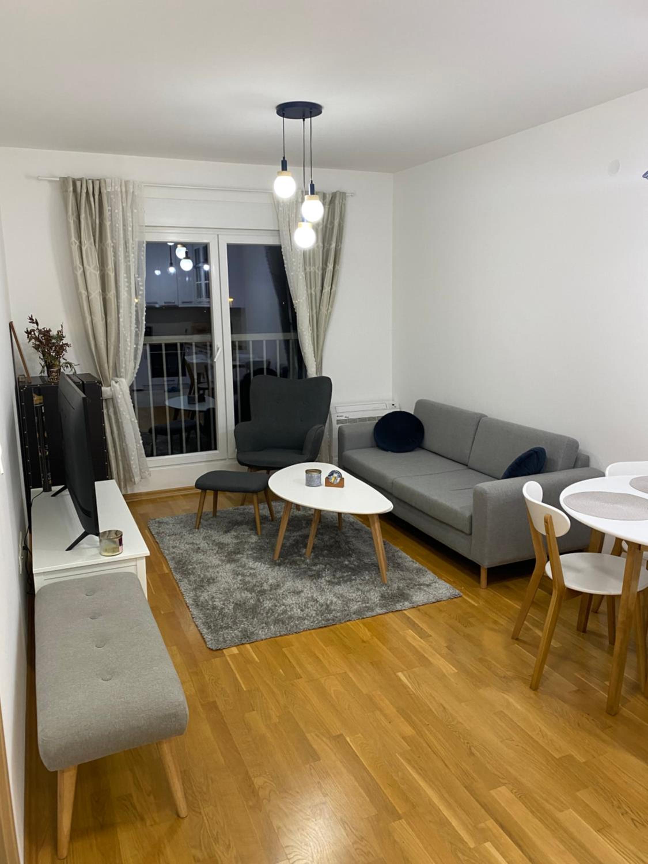 Hello Apartment