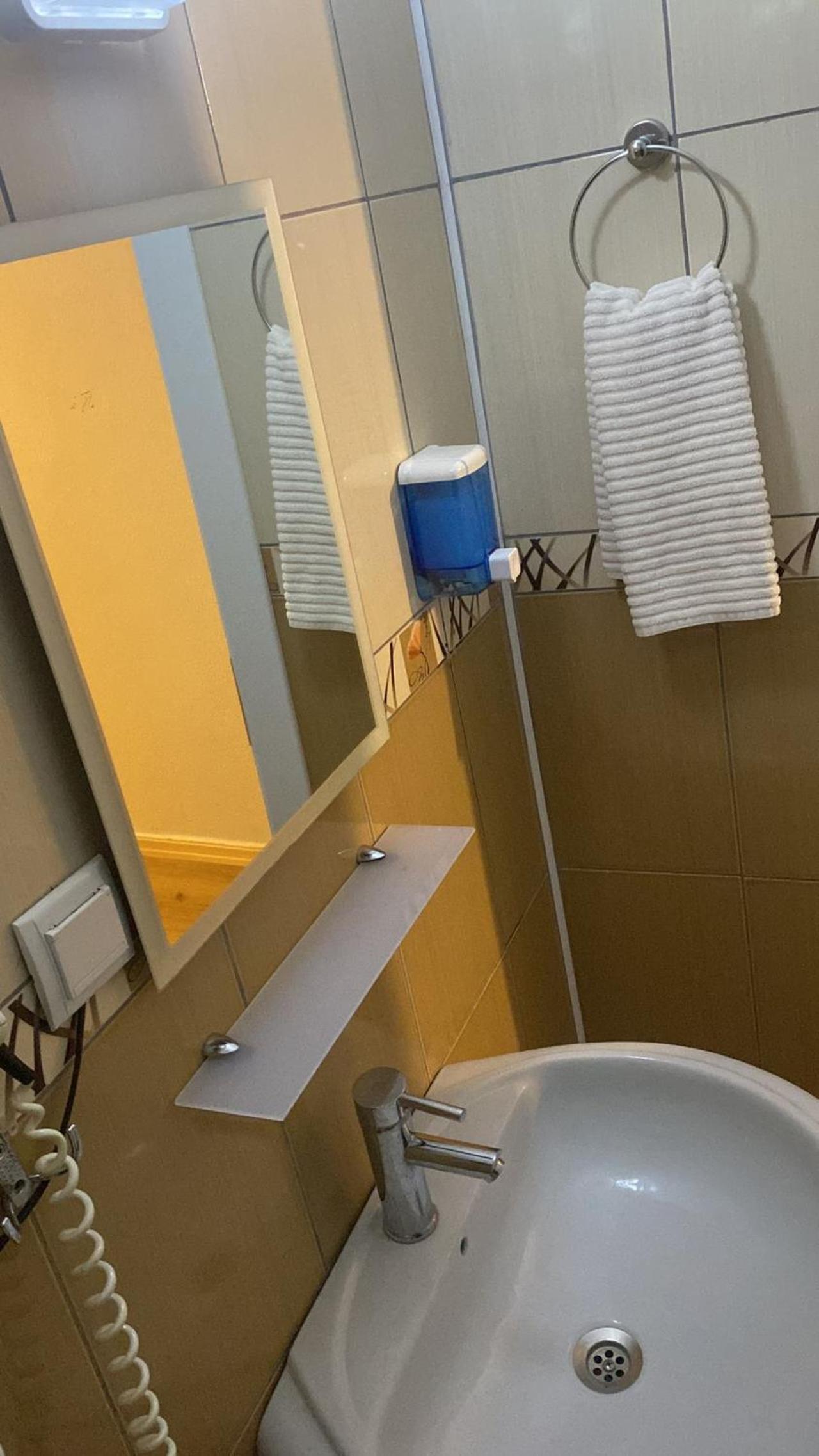 Far Life Hotel - Image 67