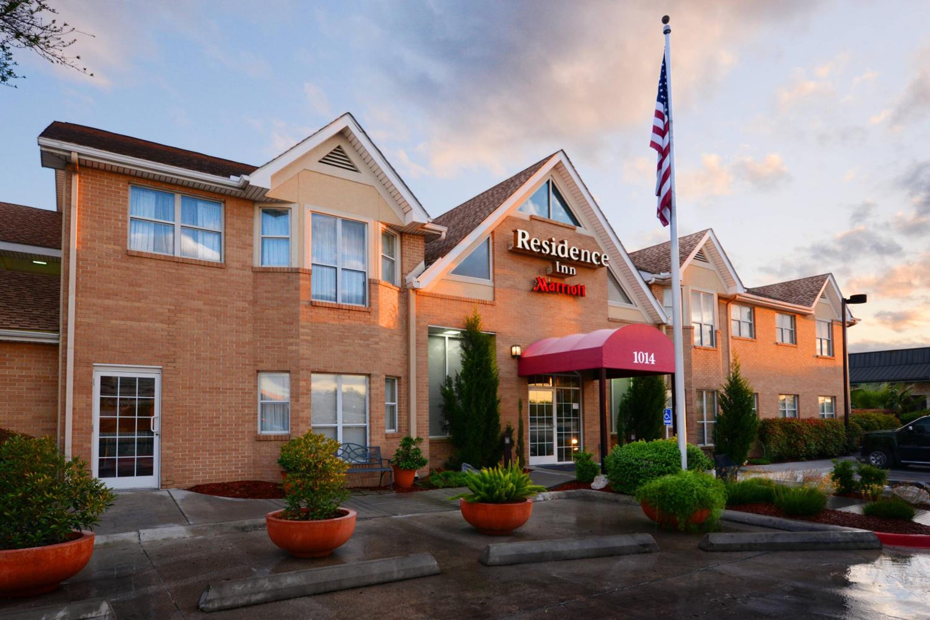 Hotel Residence Inn by Marriott San Antonio Airport/Alamo Heights - Image 1