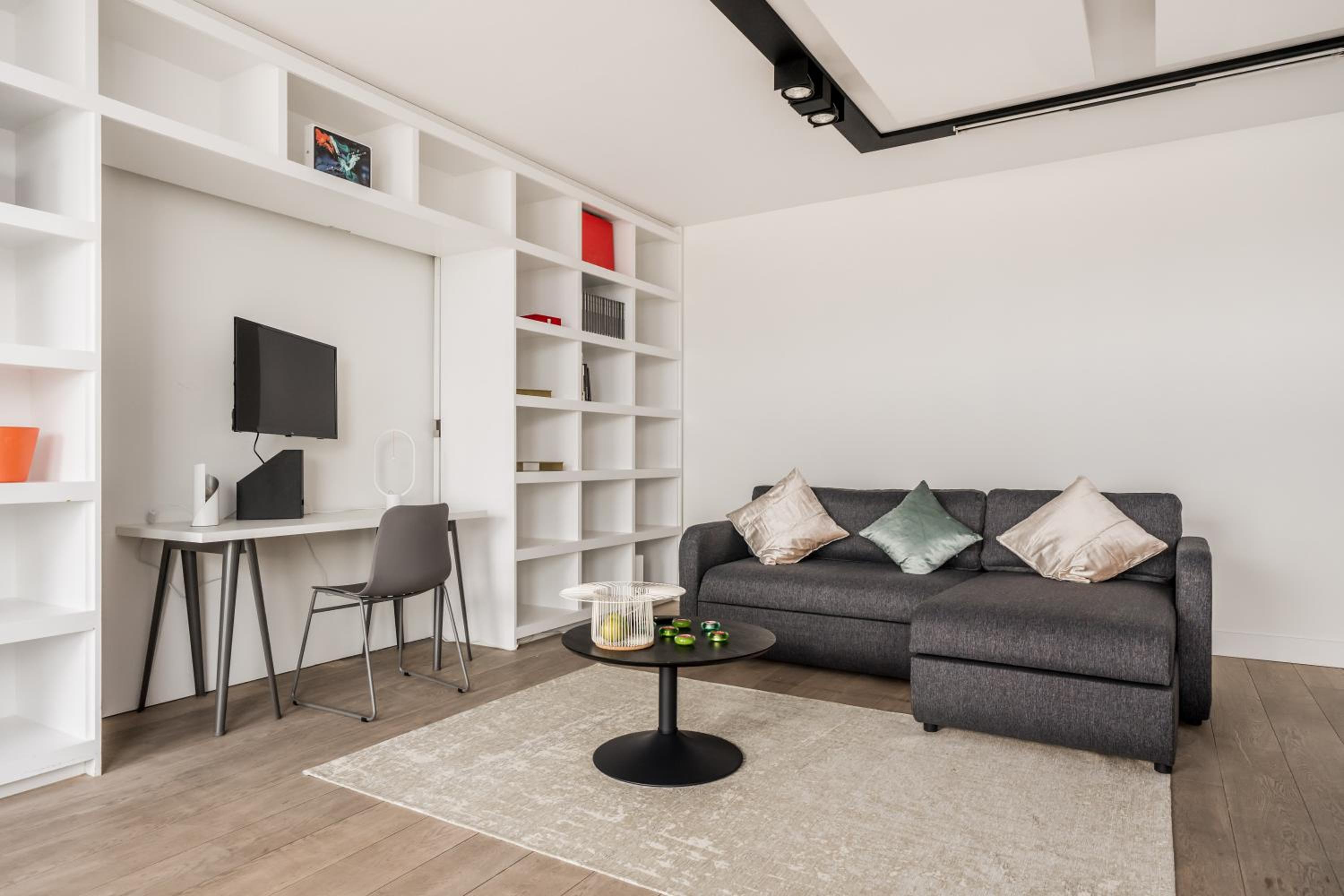 London Tower Apartments - Antwerp