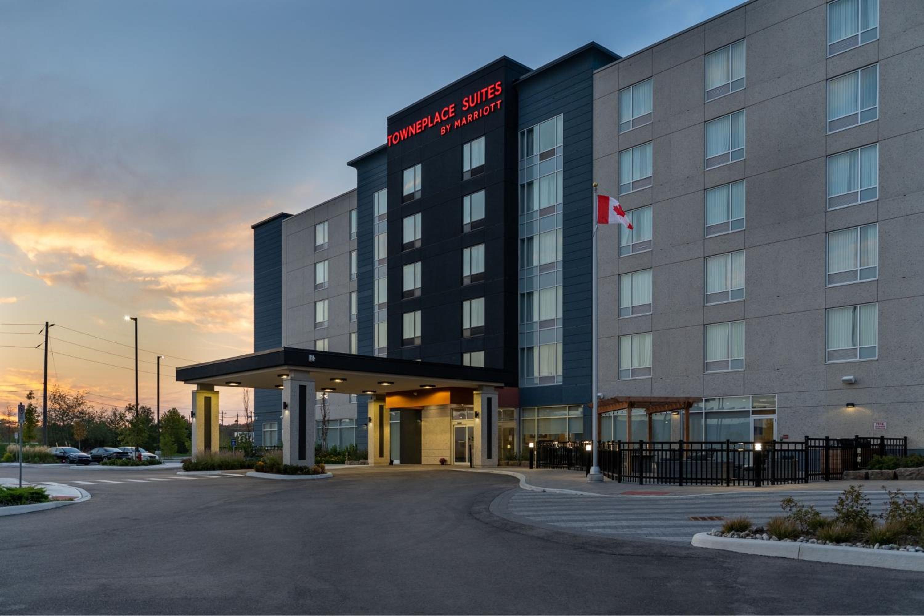 Brantford Vacations - TownePlace Suites by Marriott Brantford and Conference Centre - Property Image 1