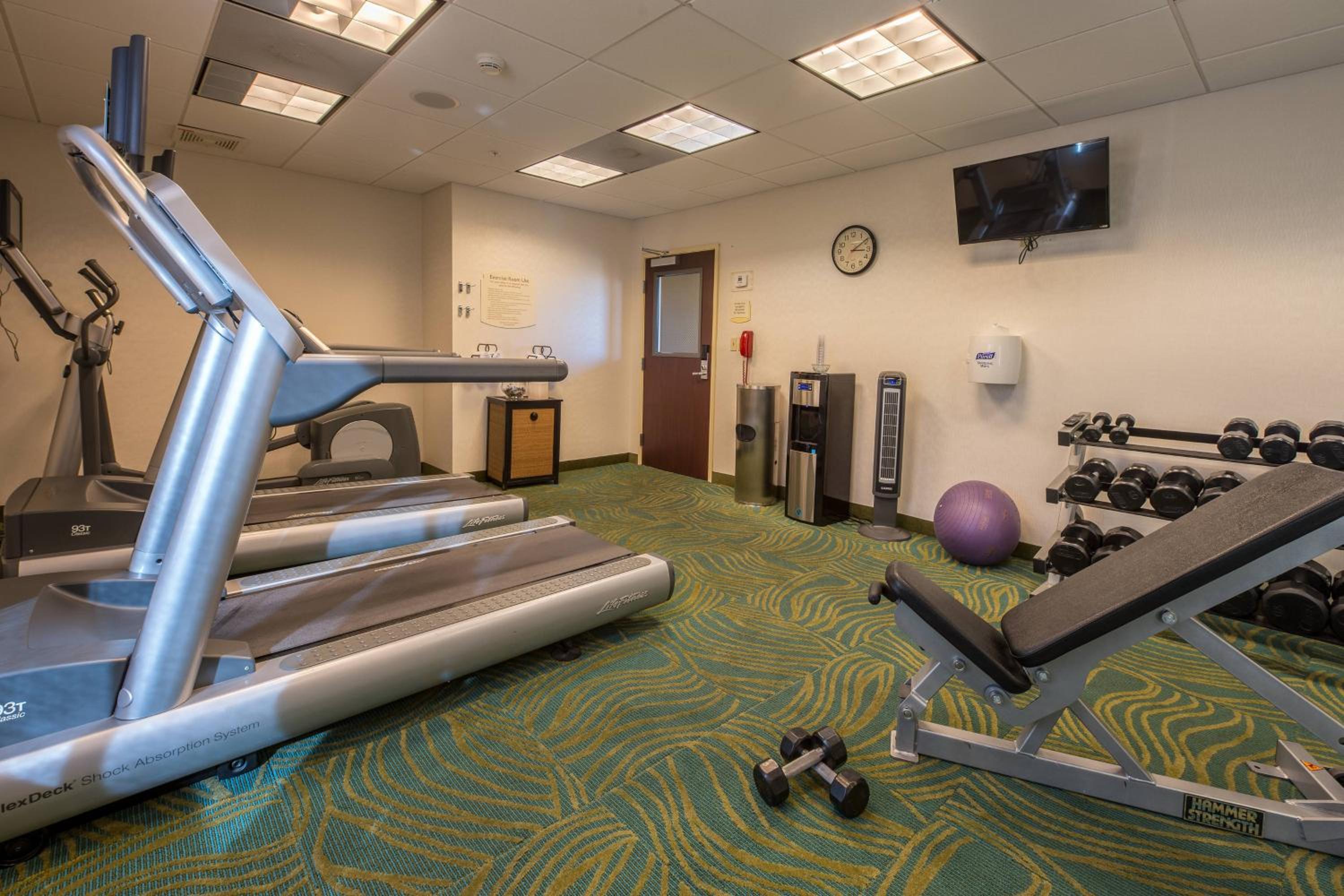 Ridgecrest Vacations - SpringHill Suites Ridgecrest - Property Image 6