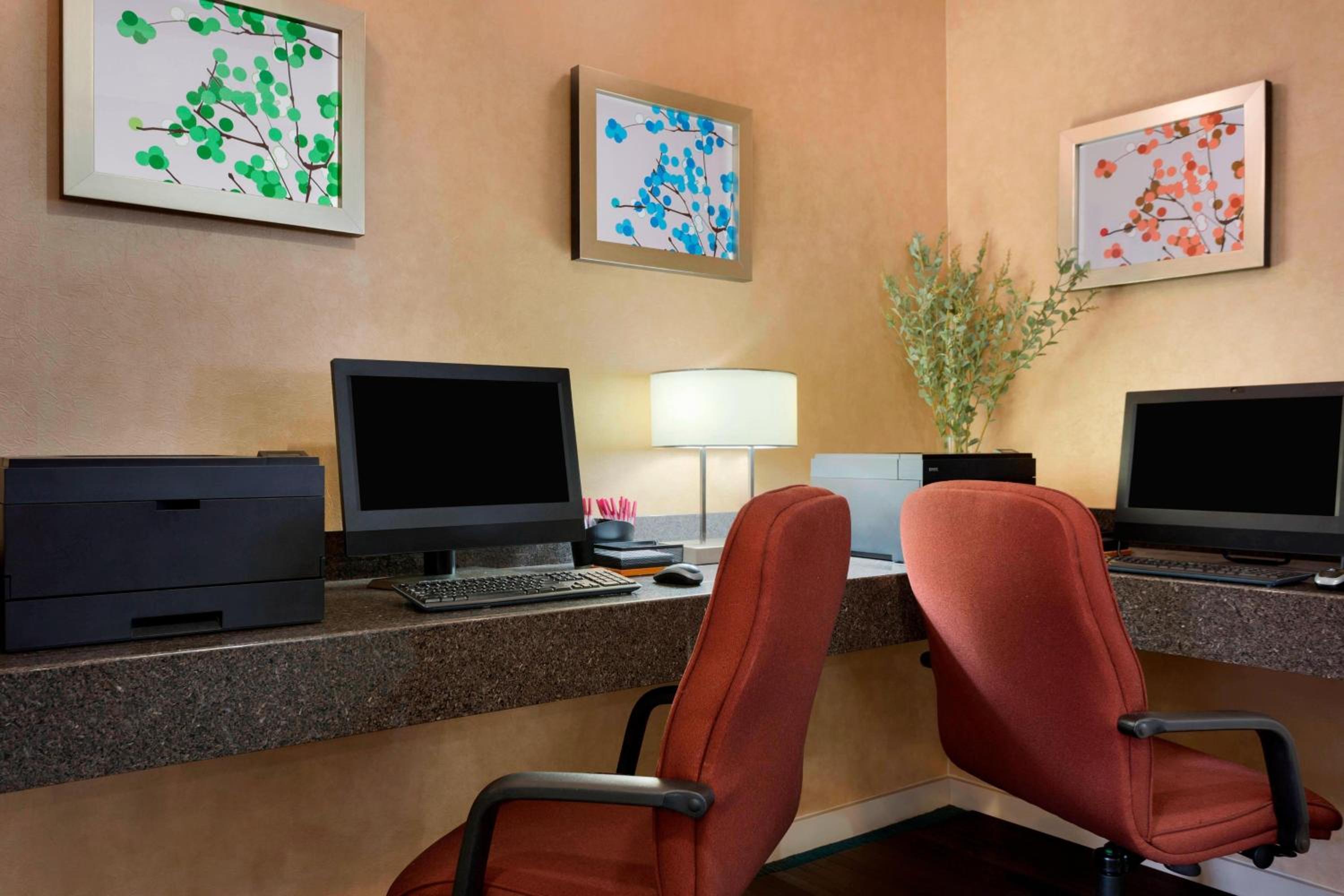Residence Inn by Marriott Houston The Woodlands/Lake Front Circle - Property Image 10