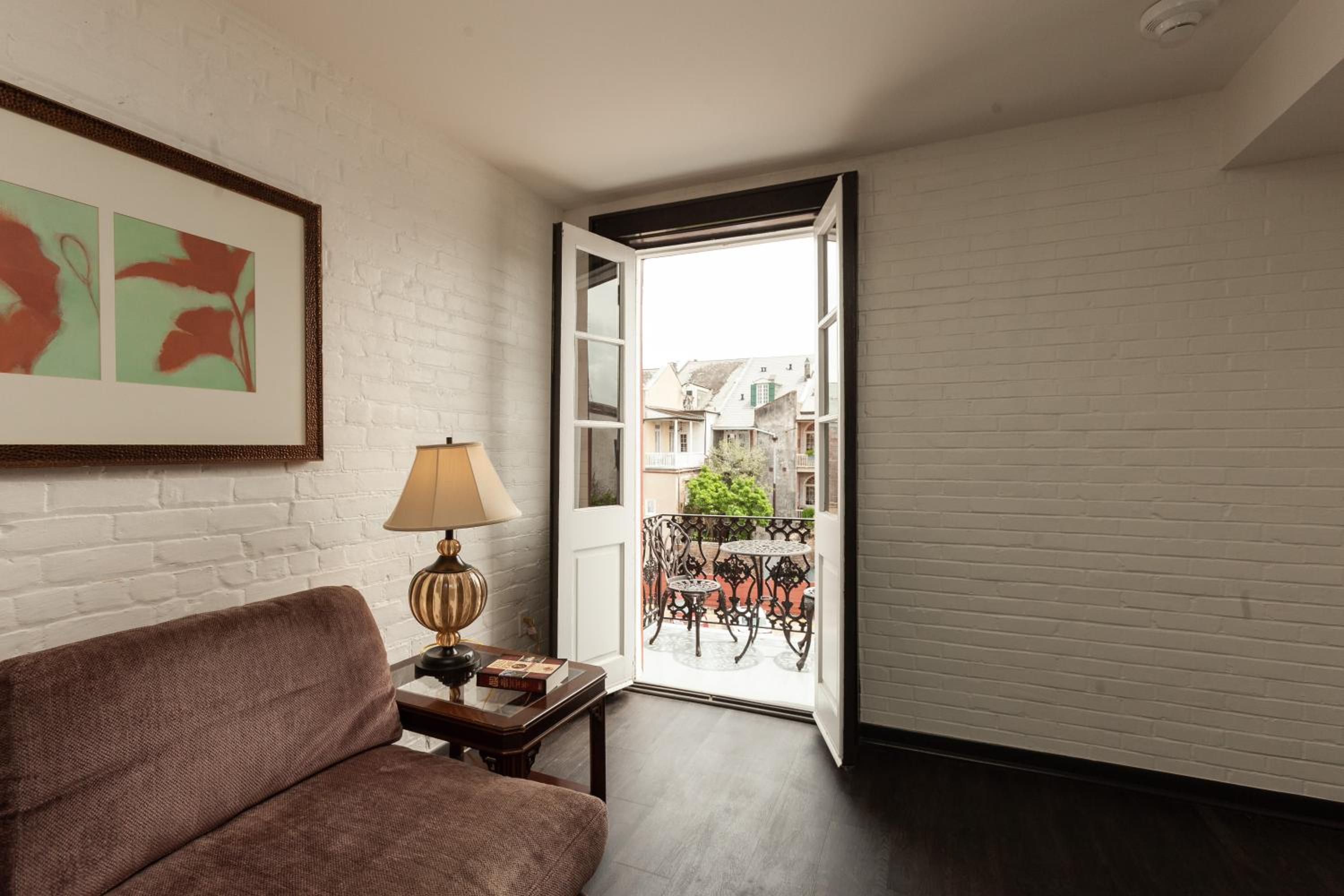 New Orleans Vacations - Le Richelieu Hotel in the French Quarter - Property Image 10