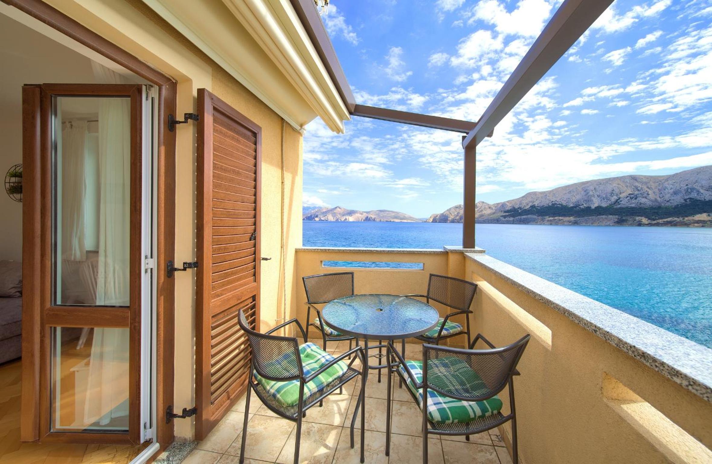 Apartment Frane view 5