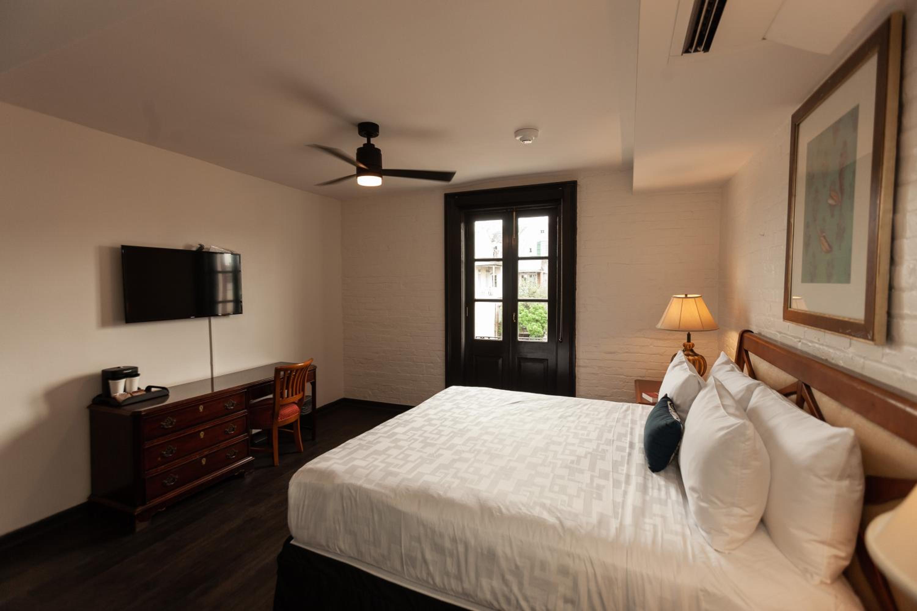 New Orleans Vacations - Le Richelieu Hotel in the French Quarter - Property Image 33