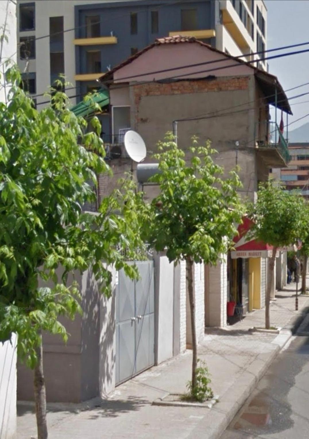 A Cheerful villa with free parking space
