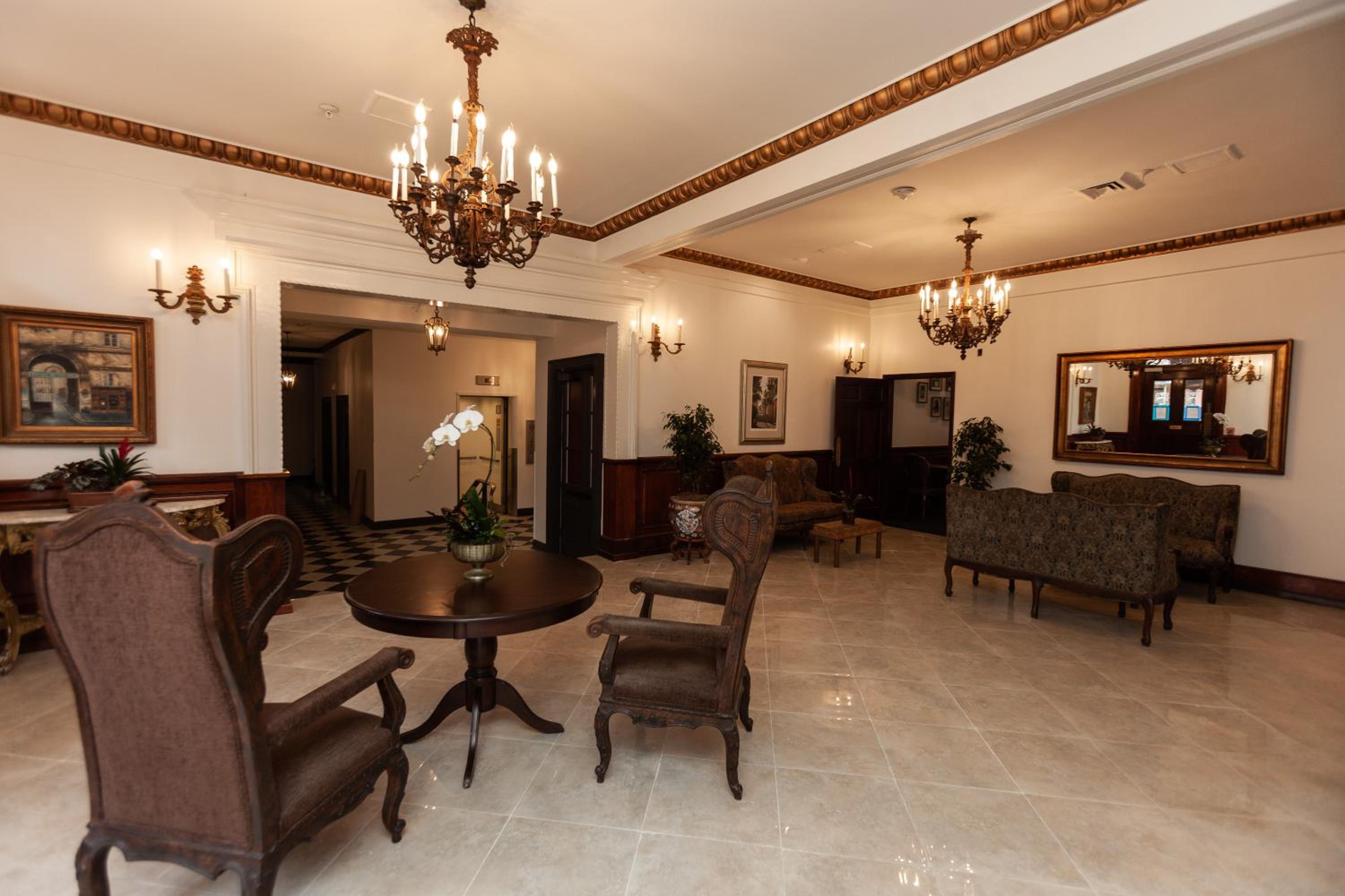 New Orleans Vacations - Le Richelieu Hotel in the French Quarter - Property Image 44