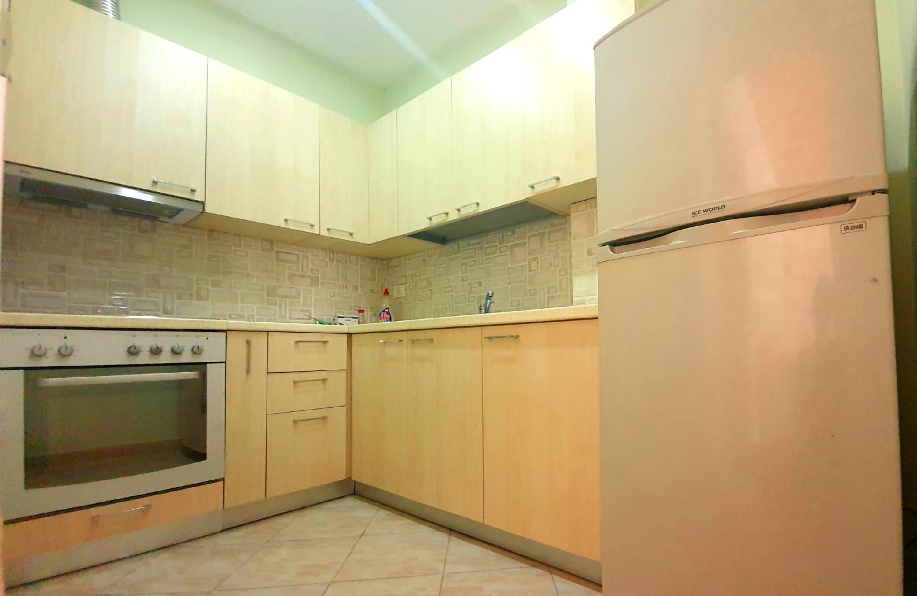 A Cheerful villa with free parking space