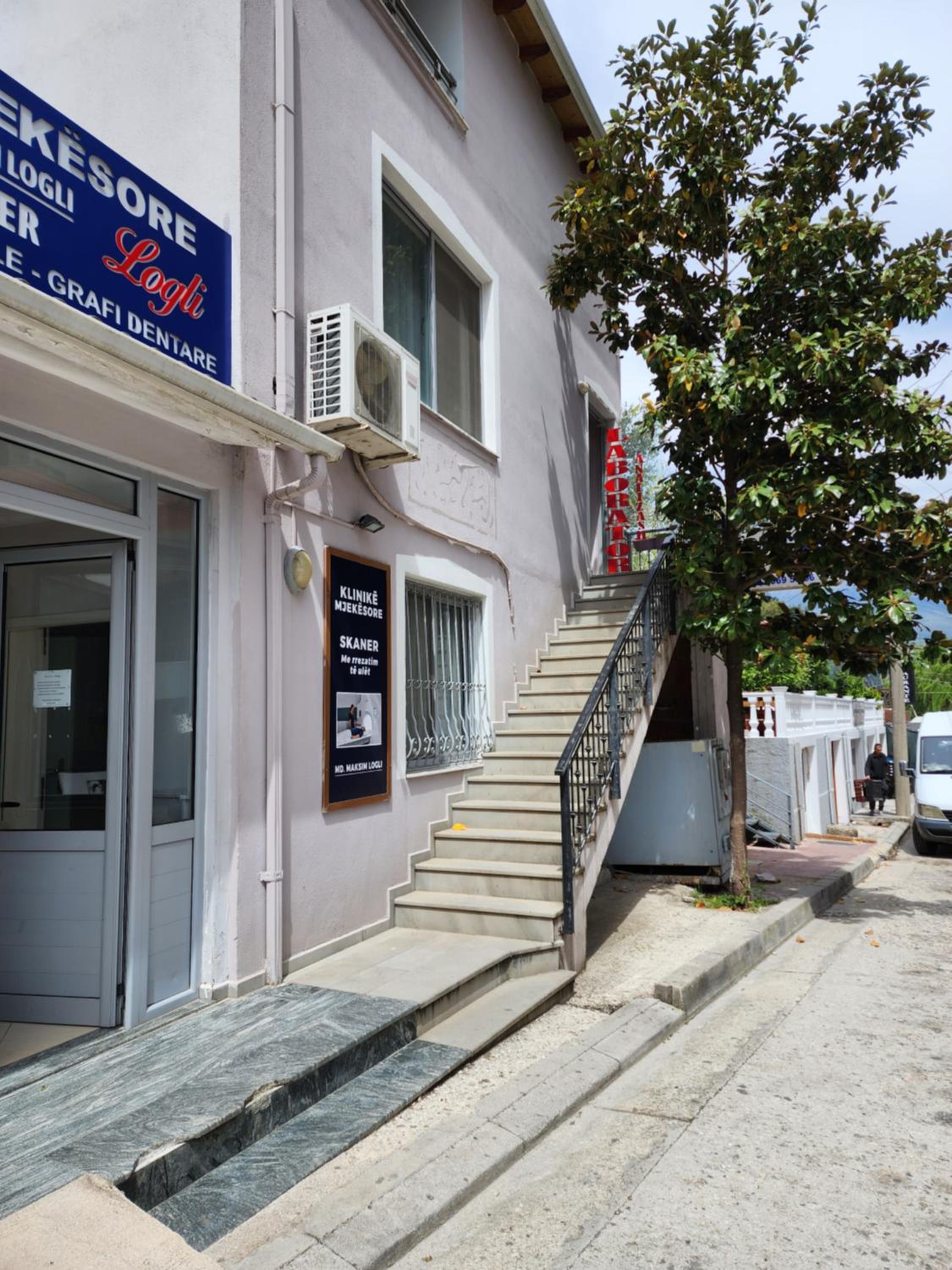 Logli Apartments