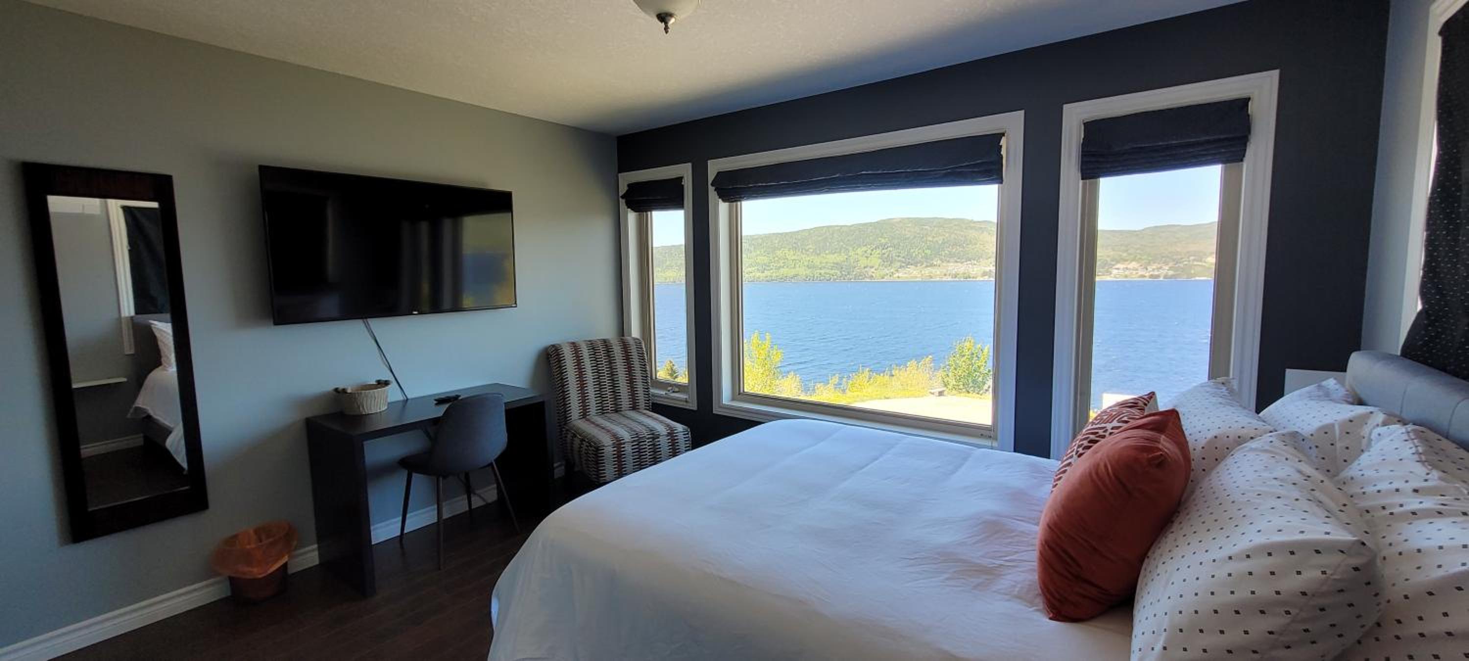 Coastal Lookout Suites