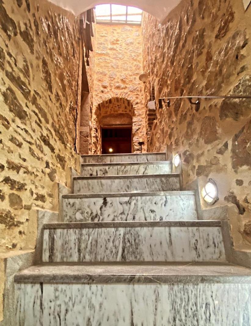August castle house view 2