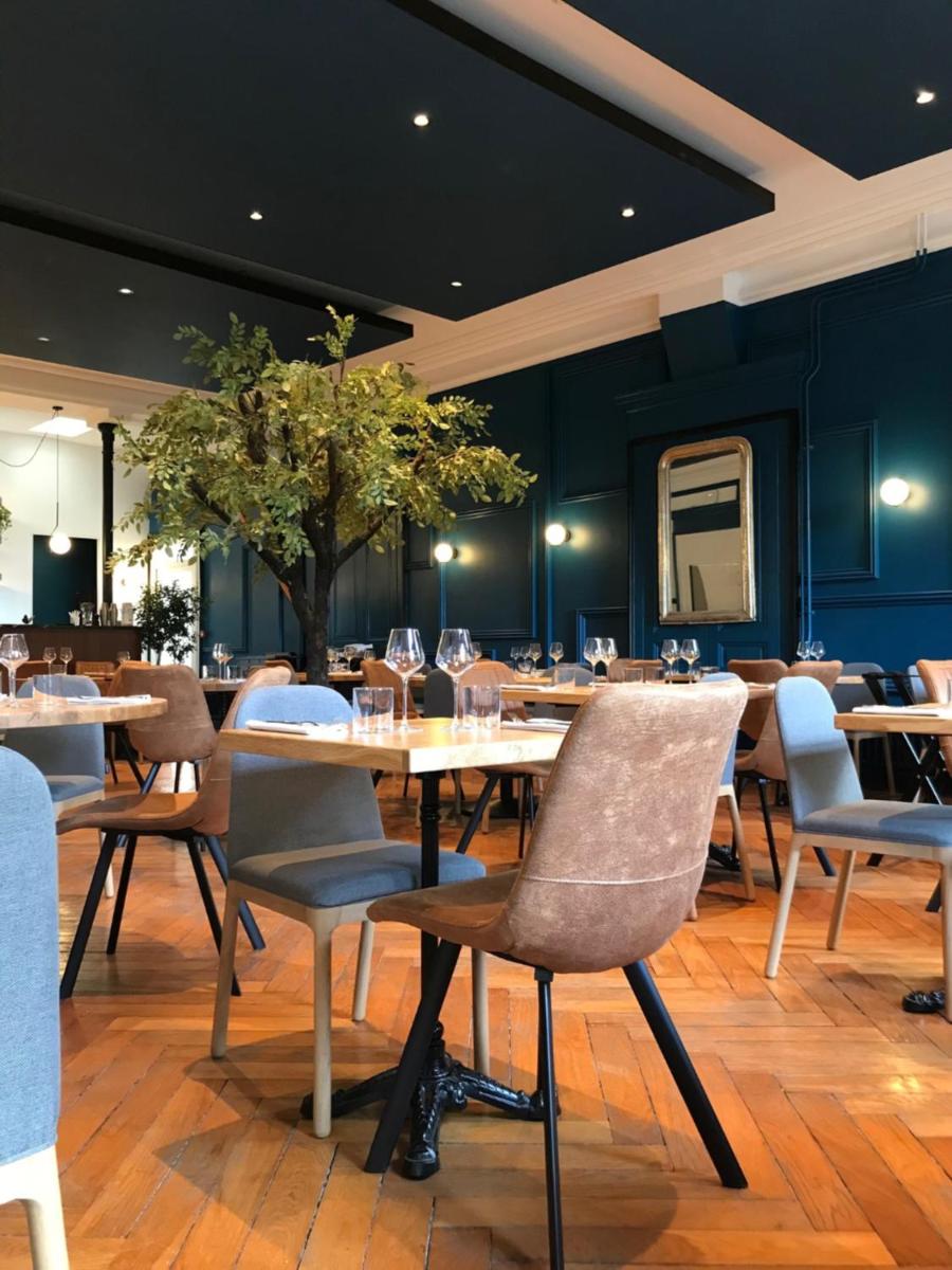 restaurant