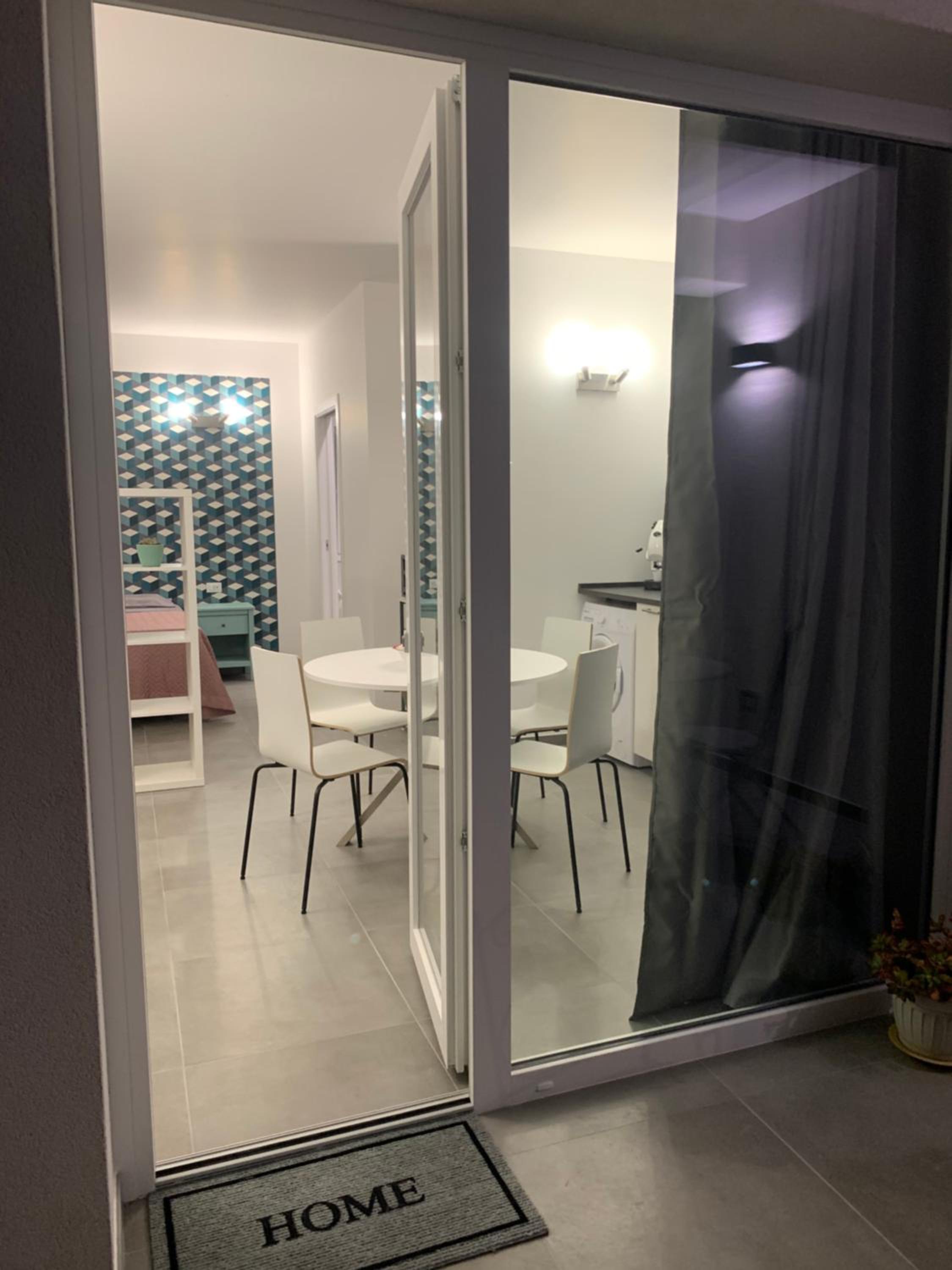 White House monolocale photo 5