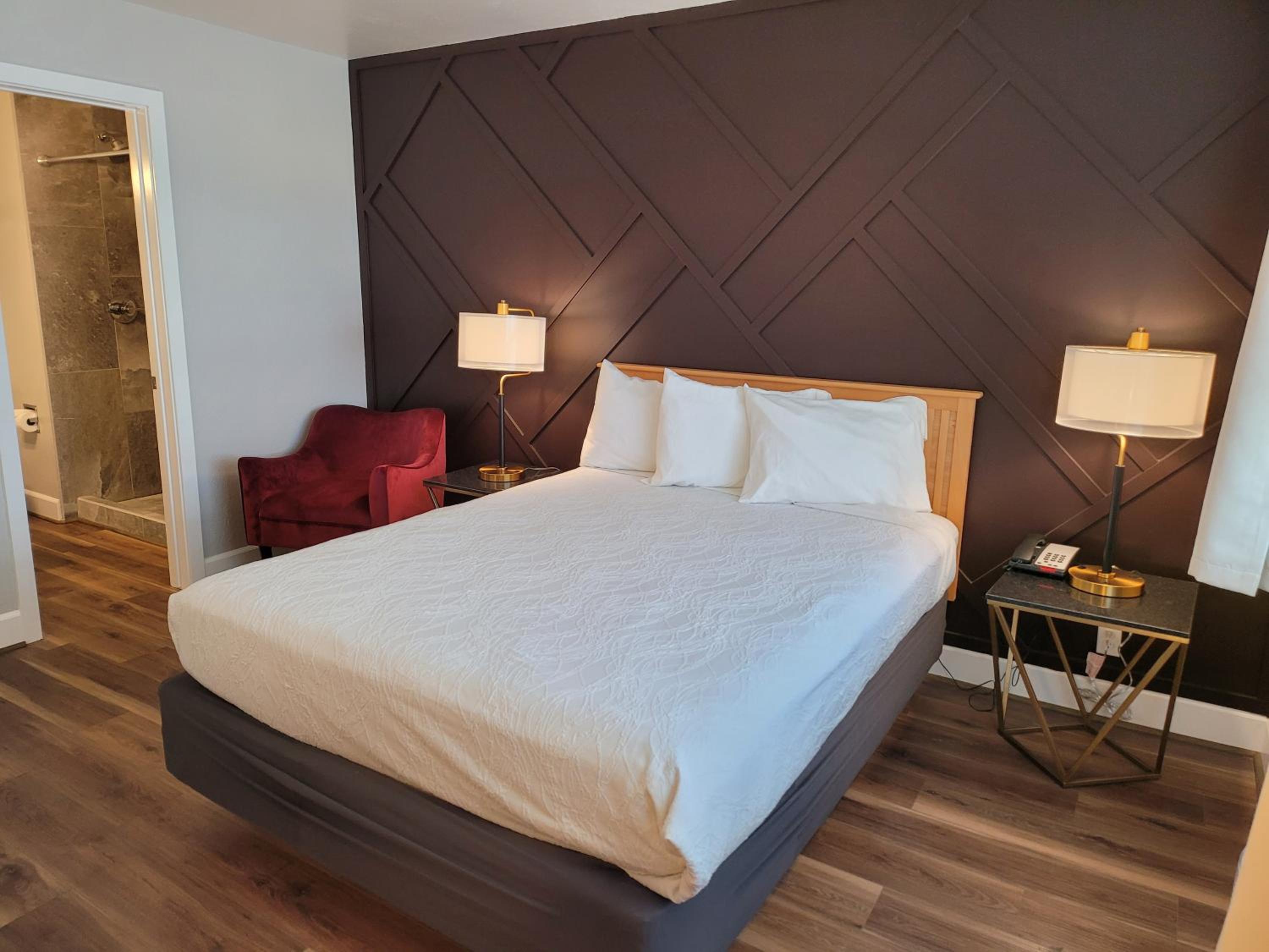 Baker City Vacations - Bridge Street Inn - Property Image 2