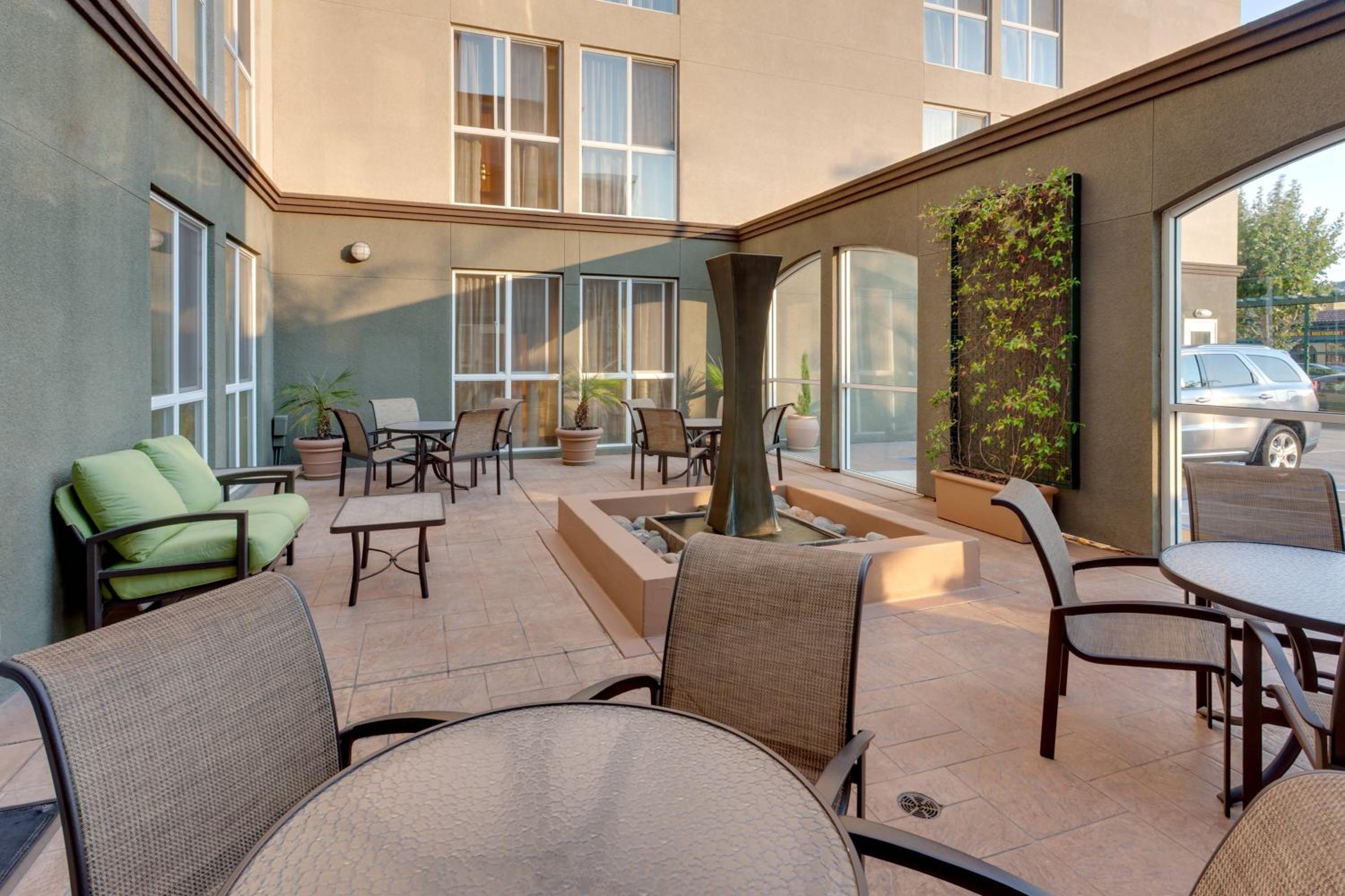 Fairfield Inn  Suites by Marriott San Francisco Airport - Property Image 15