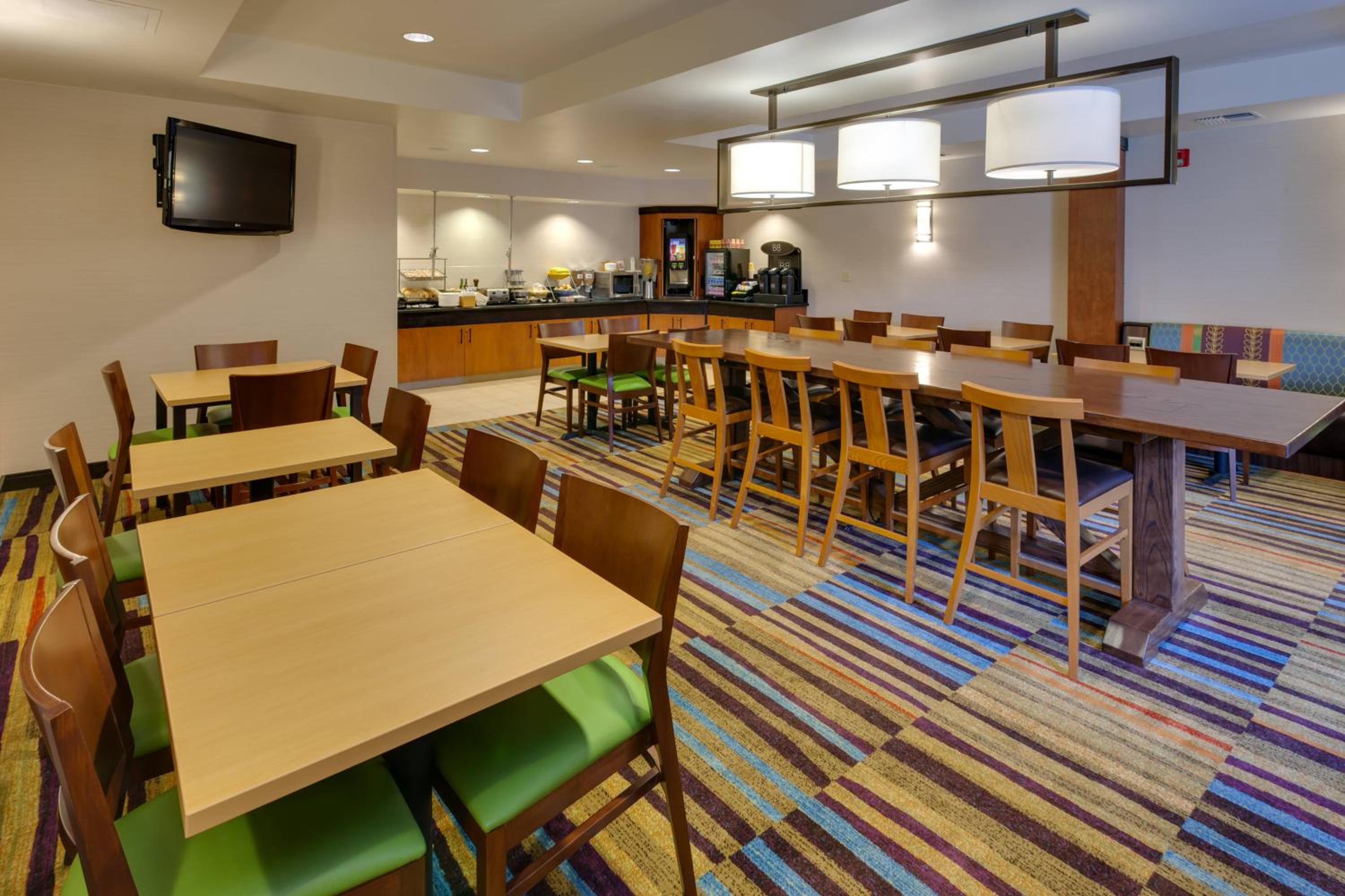 Fairfield Inn  Suites by Marriott San Francisco Airport - Property Image 6