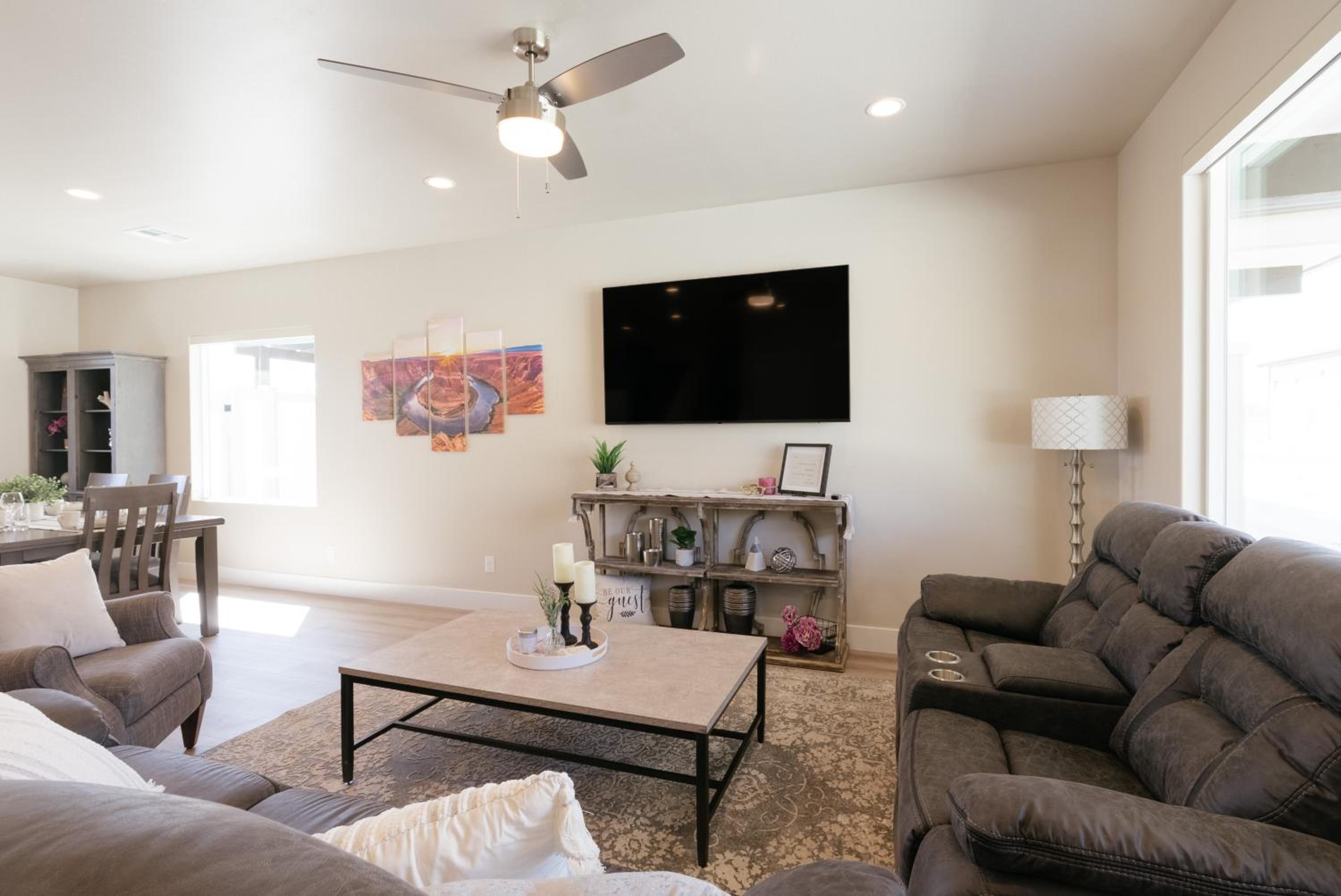 Peekaboo Canyon-4Bed, 3Bath, Hot tub, deck view 5