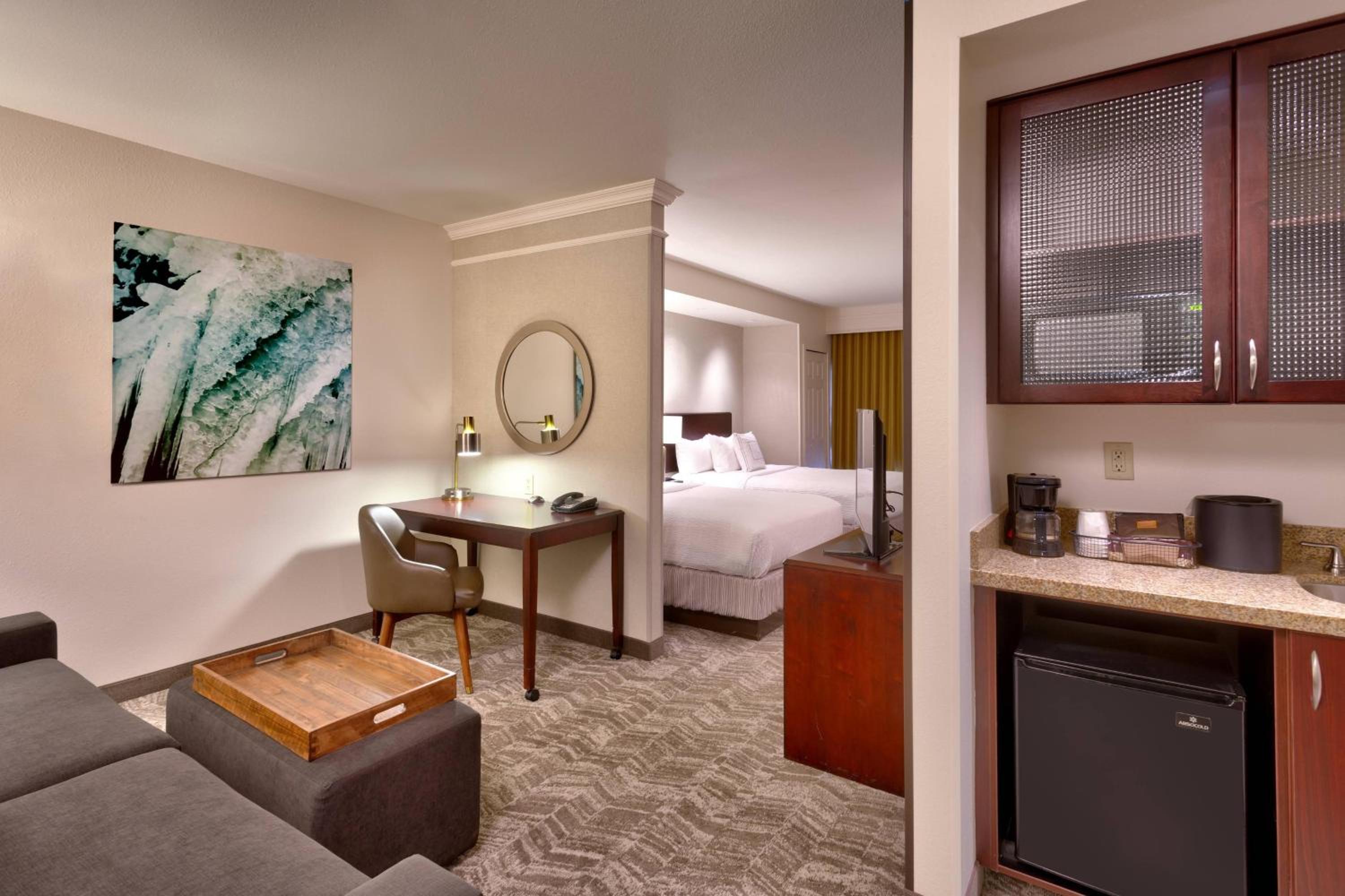 SpringHill Suites Lehi at Thanksgiving Point - Property Image 7