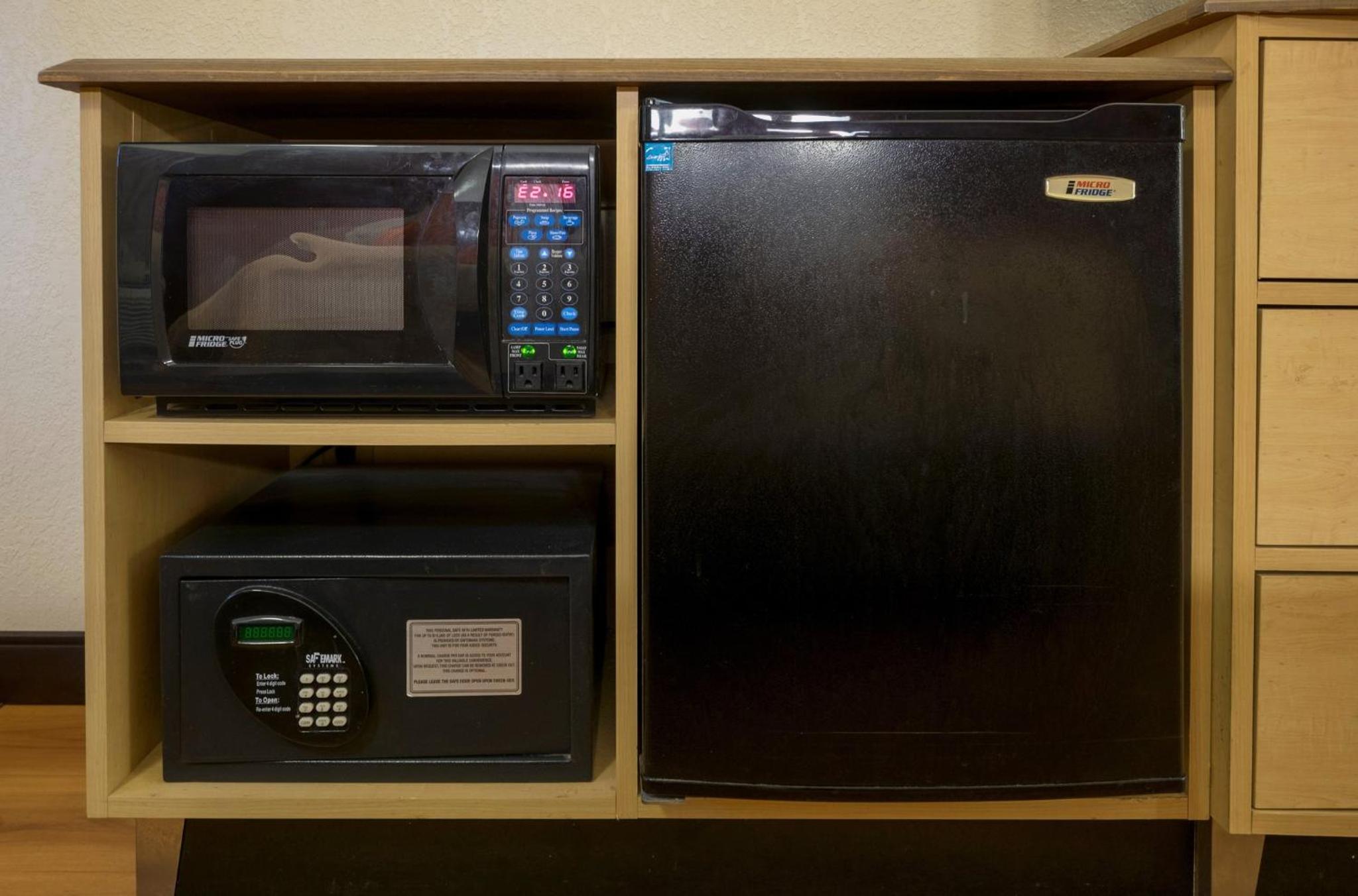 Jessup Vacations - Red Roof Inn Washington DC - Columbia/Fort Meade - Property Image 5