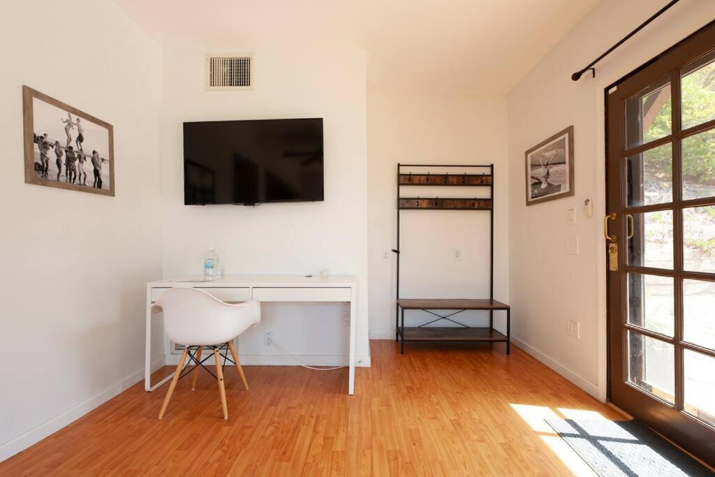 30 PCT OFF!! Limited Time! Malibu Serene Cottage with King Bed, Near Beach Hiking Trails Central Malibu - Property Image 23
