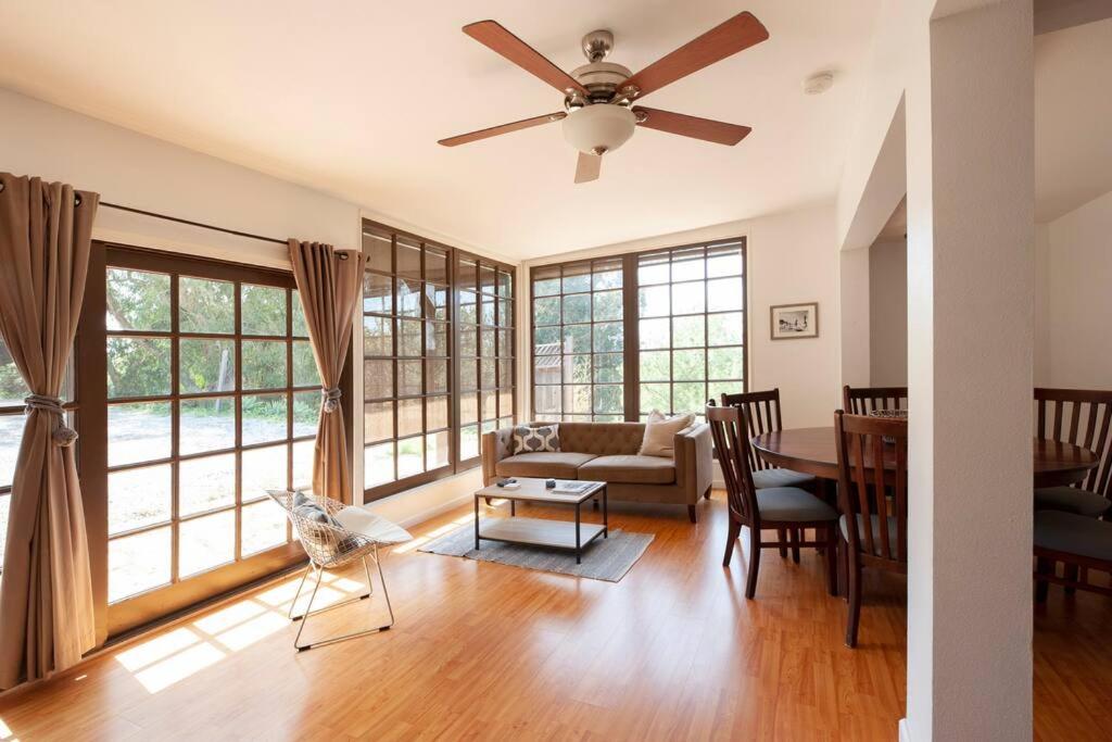30 PCT OFF!! Limited Time! Malibu Serene Cottage with King Bed, Near Beach Hiking Trails Central Malibu - Property Image 8
