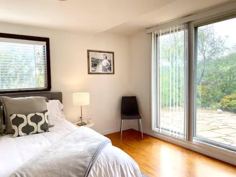 30 PCT OFF!! Limited Time! Malibu Serene Cottage with King Bed, Near Beach Hiking Trails Central Malibu - Property Image 4
