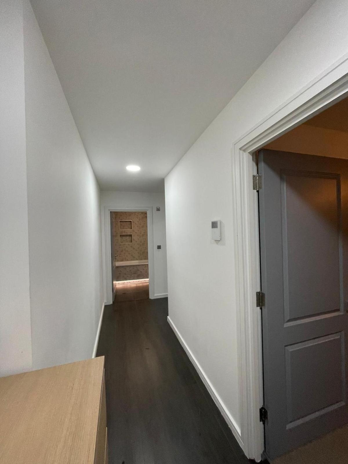 Charming Modern Apartment near London Heathrow view 4