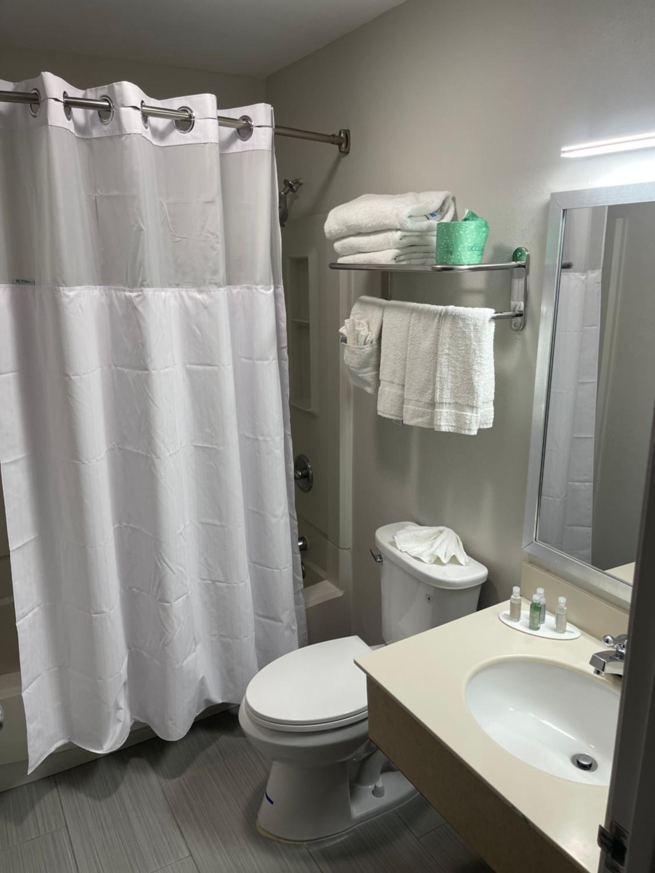 Baymont by Wyndham Branford/New Haven - Property Image 6