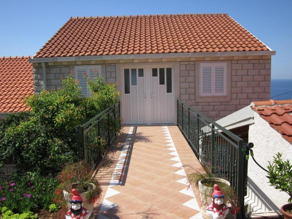 Apartments Baltazar with Sea View&Jacuzzi