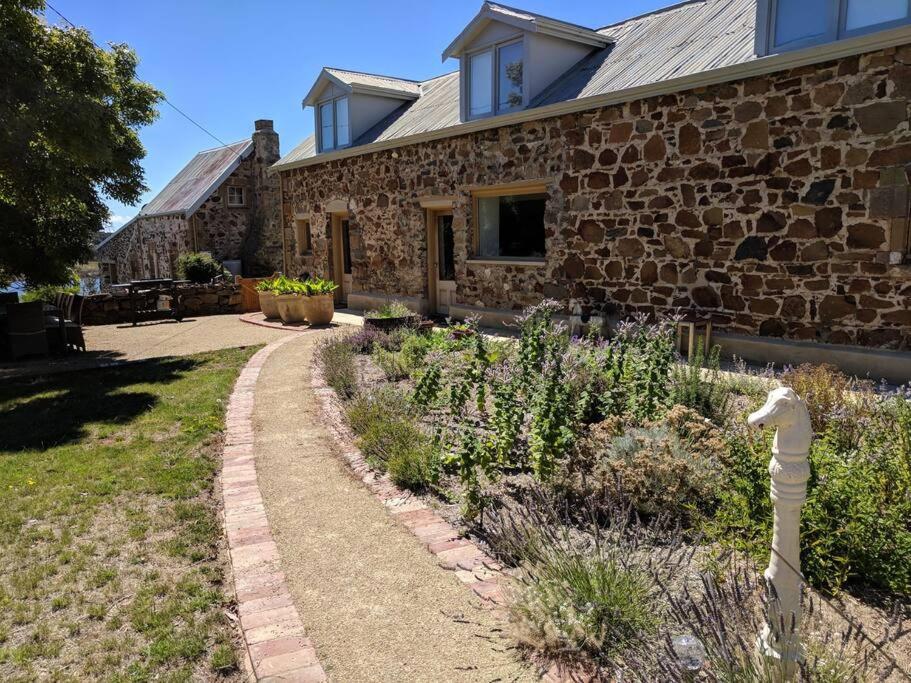 Heritage Coach House - Lisdillon - Waterfront