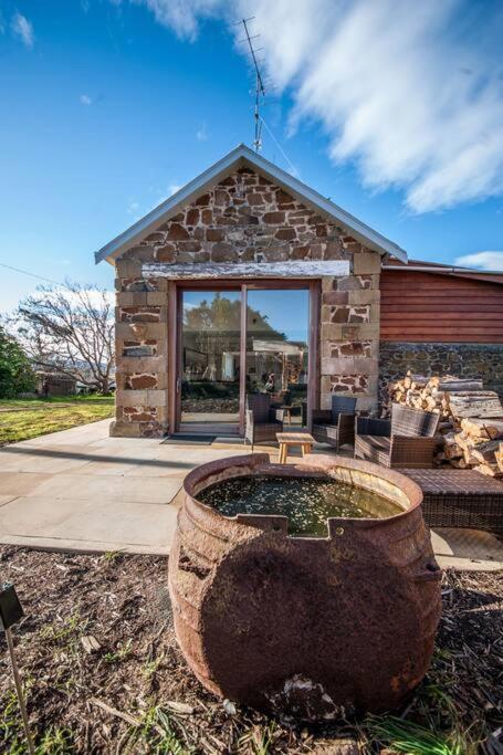 Heritage Coach House - Lisdillon - Waterfront