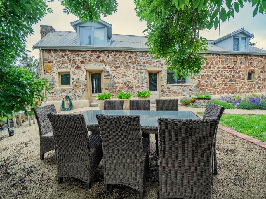 Heritage Coach House - Lisdillon - Waterfront