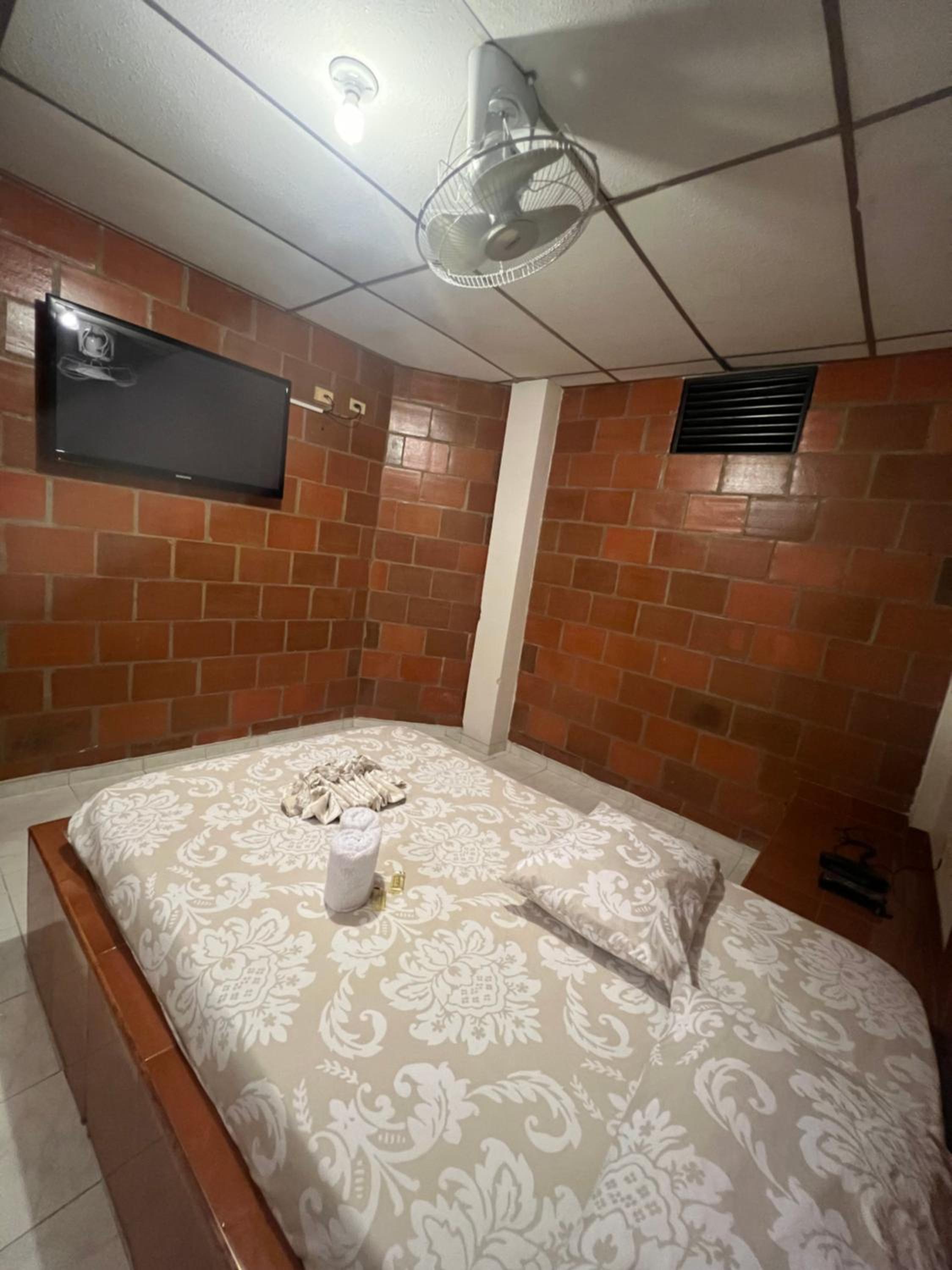 Hostal Portal del Sol