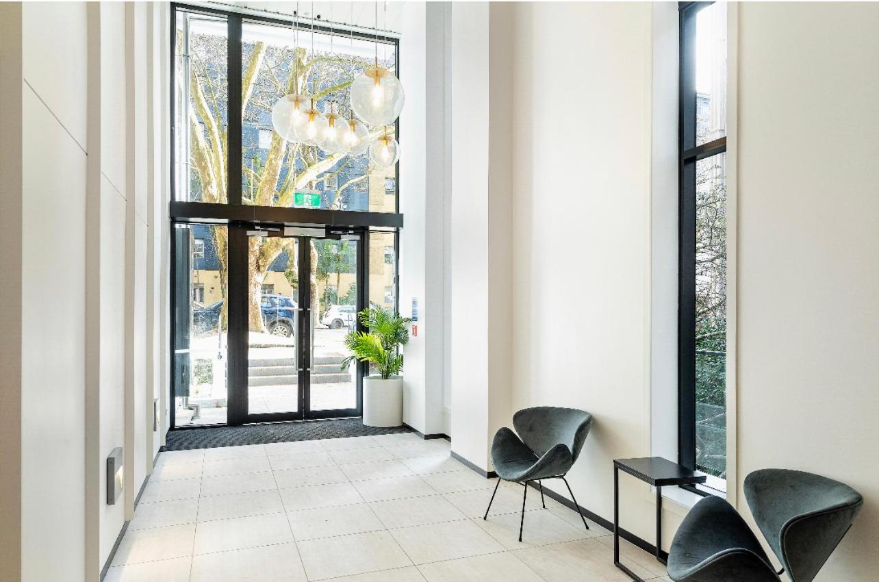 Comfortable 1-bedroom studio in CBD with pool view 2