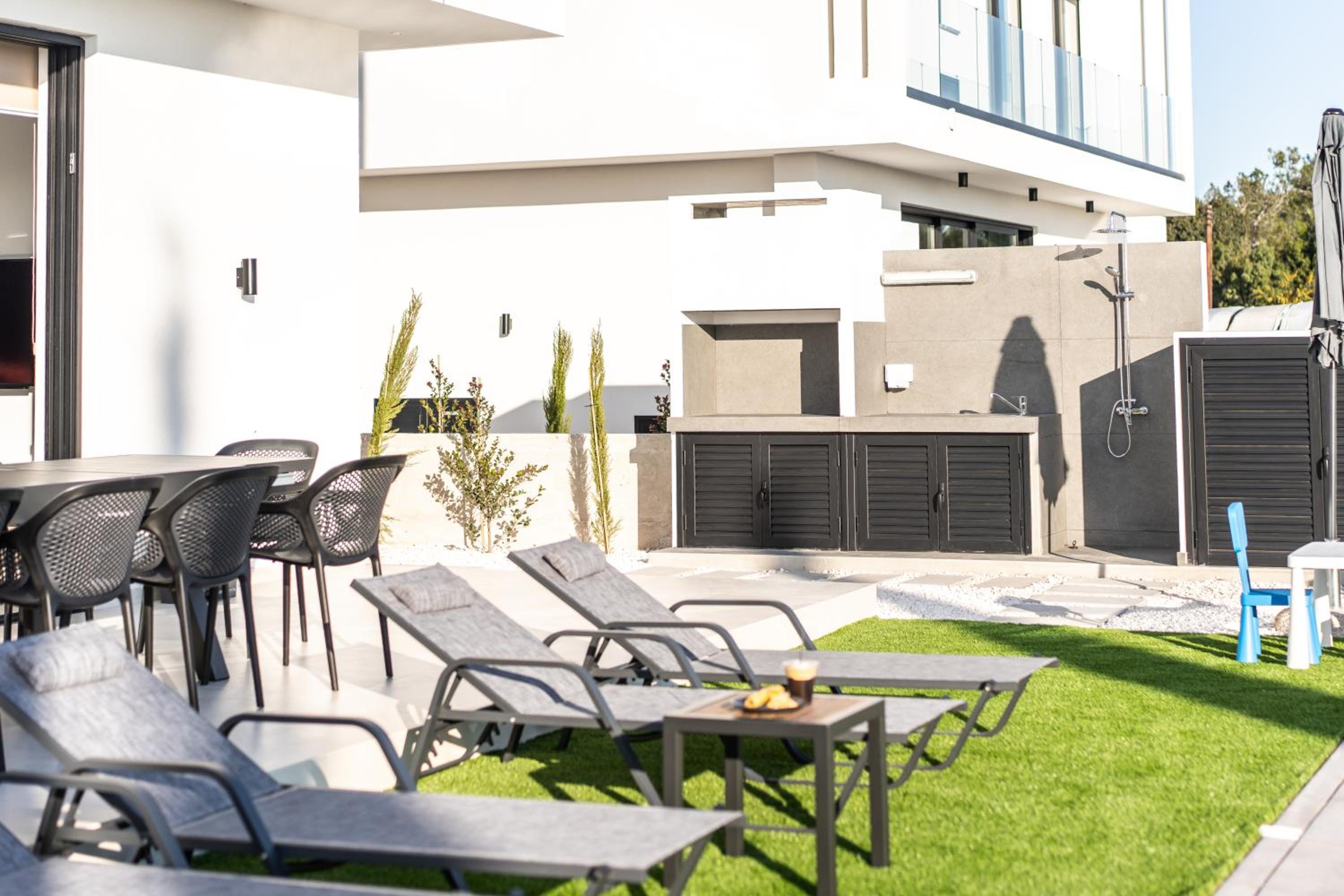 Tsiolakki Homes Luxury Villas