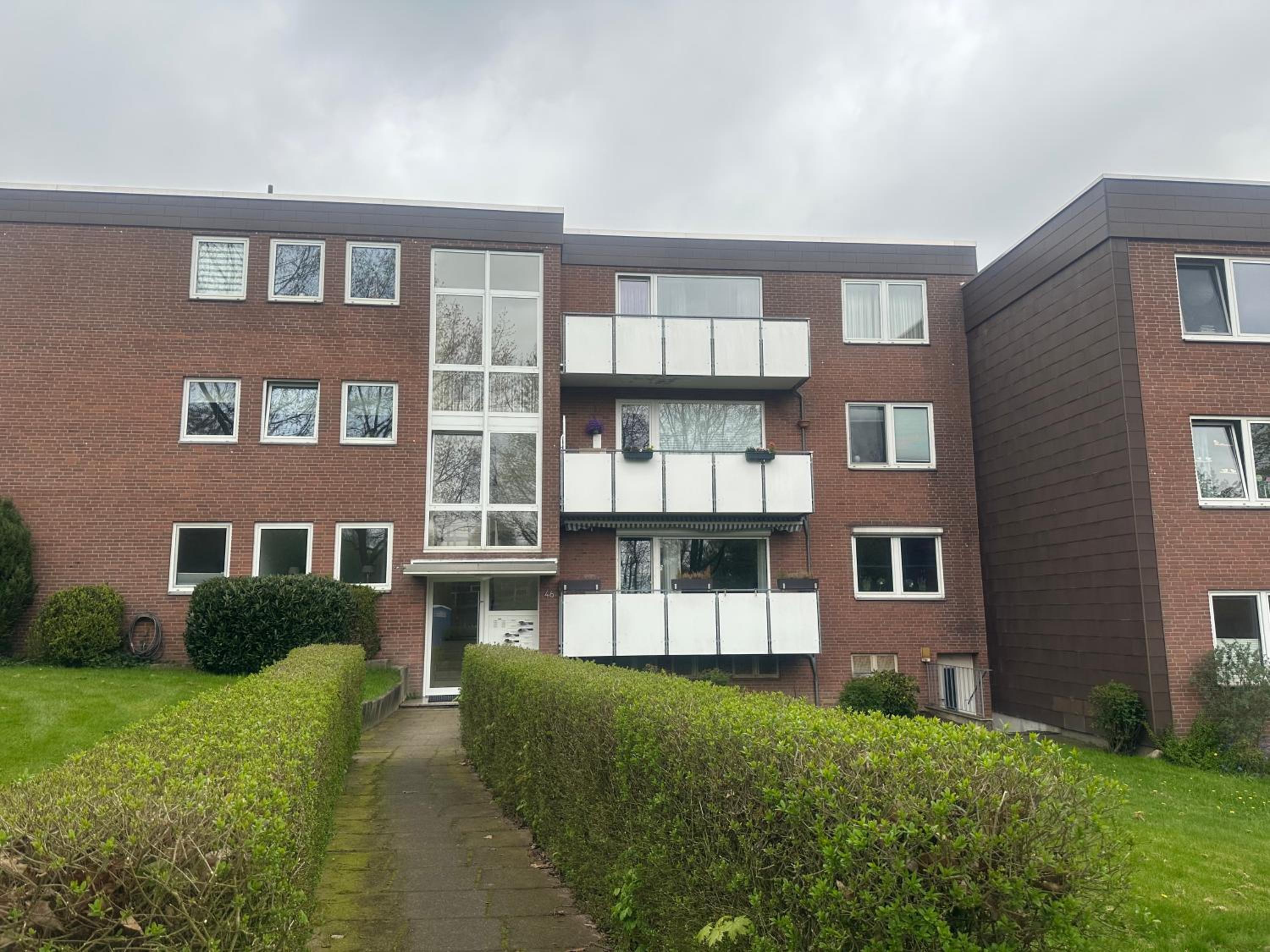 Helle mit Balkon 5 Minuten zum Pool 60q central ,otopark ,Netflix