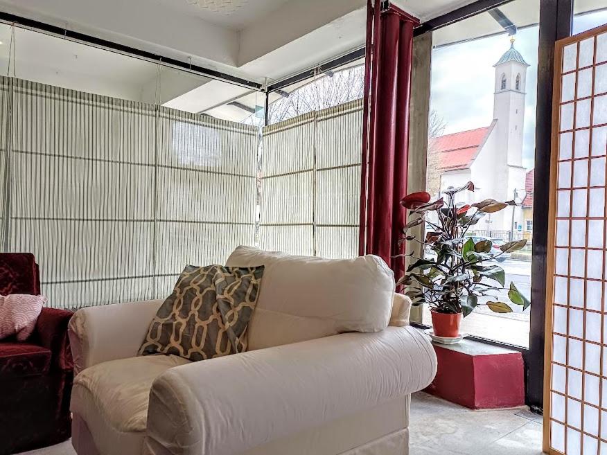 Lounge-Style-Hostel