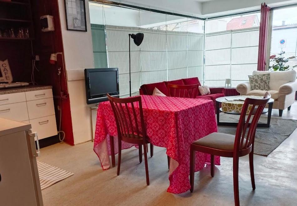 Lounge-Style-Hostel