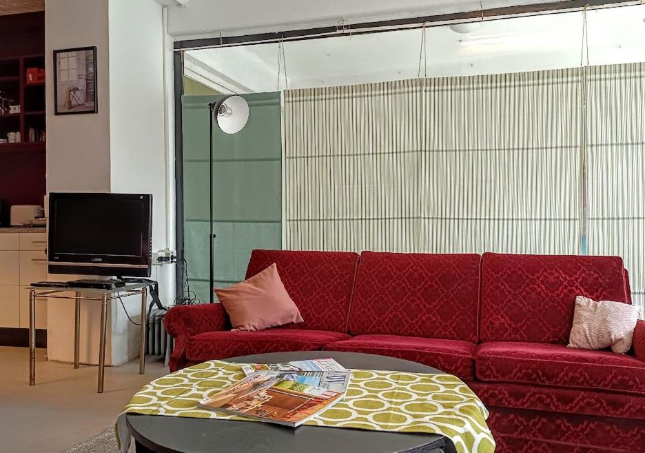 Lounge-Style-Hostel