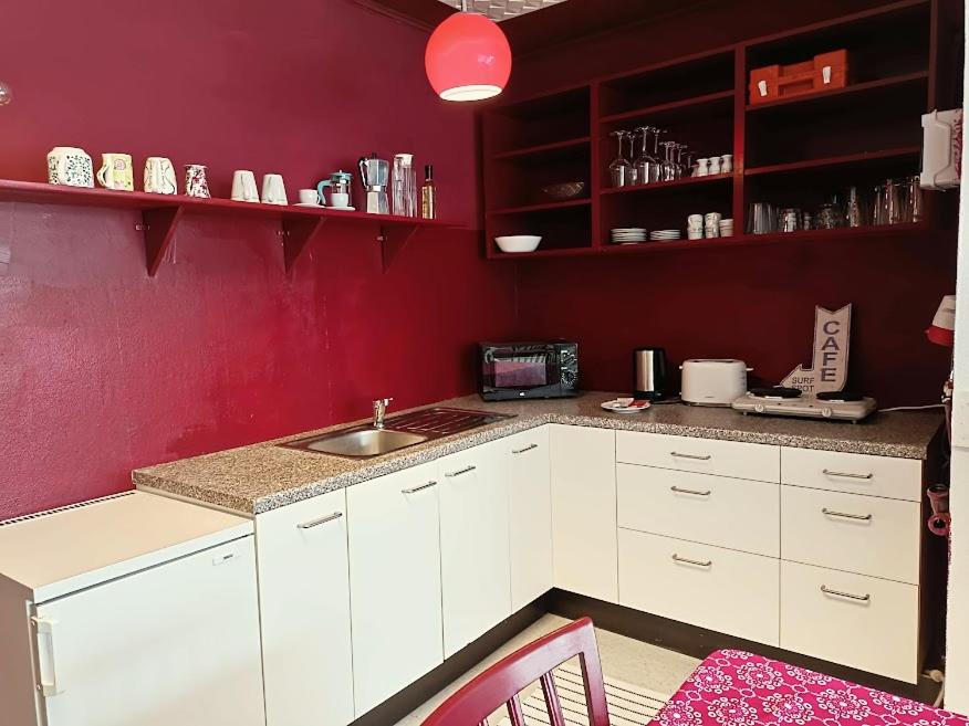 Lounge-Style-Hostel
